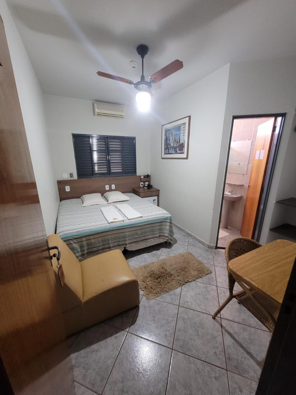 Standard Double or Twin Room photo 2