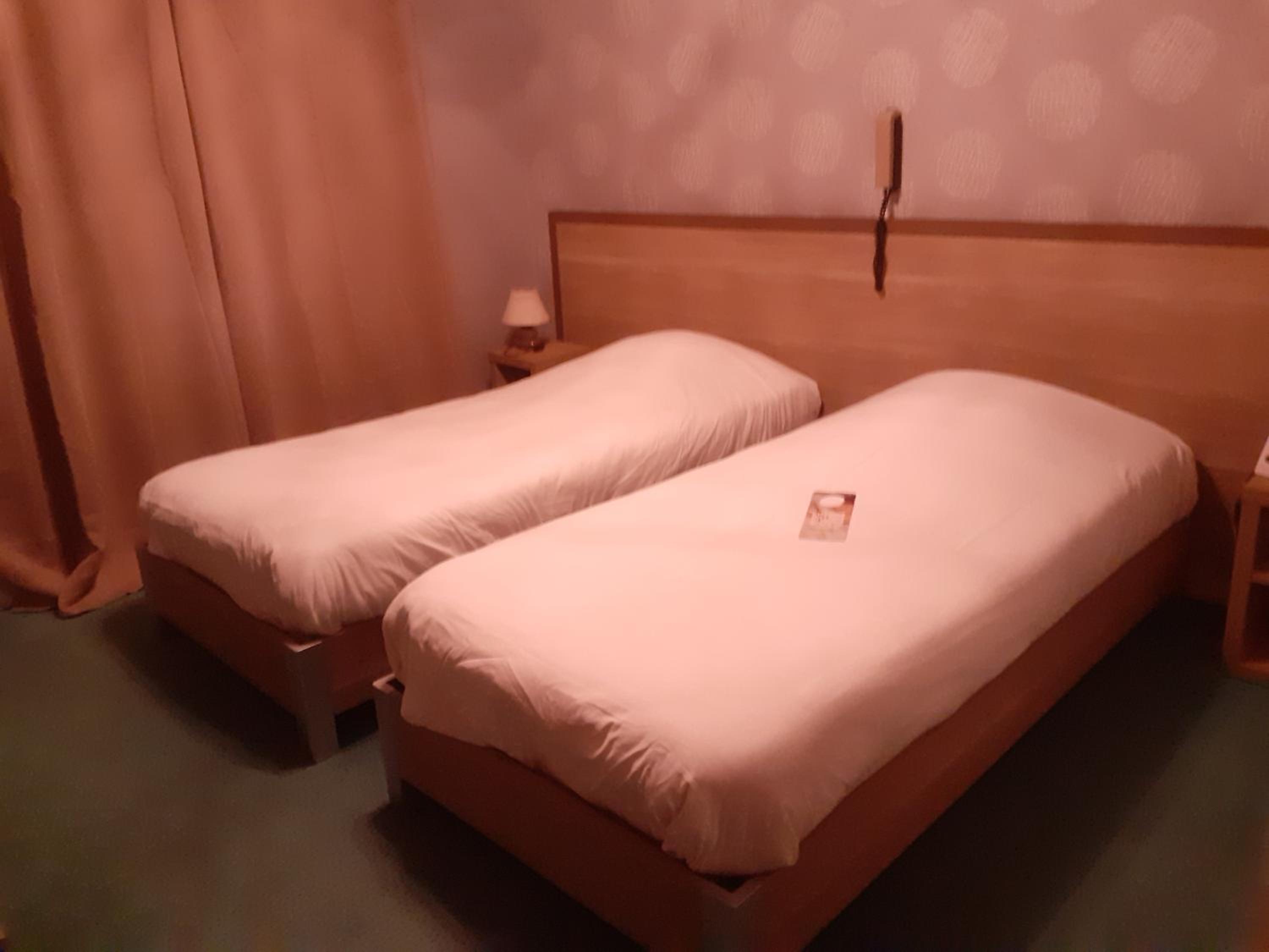 Twin Room - Photo 1