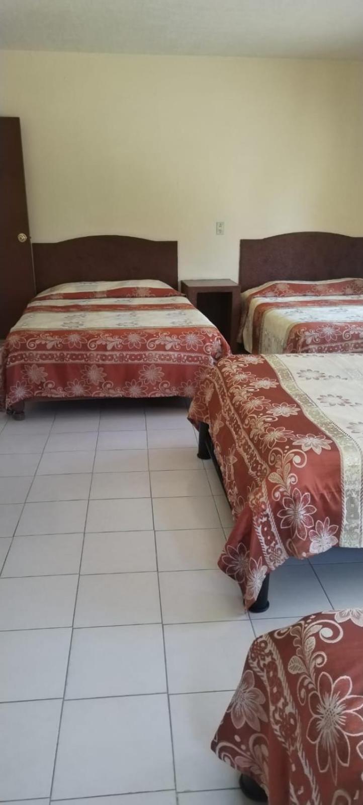 Classic Quadruple Room - Photo 2