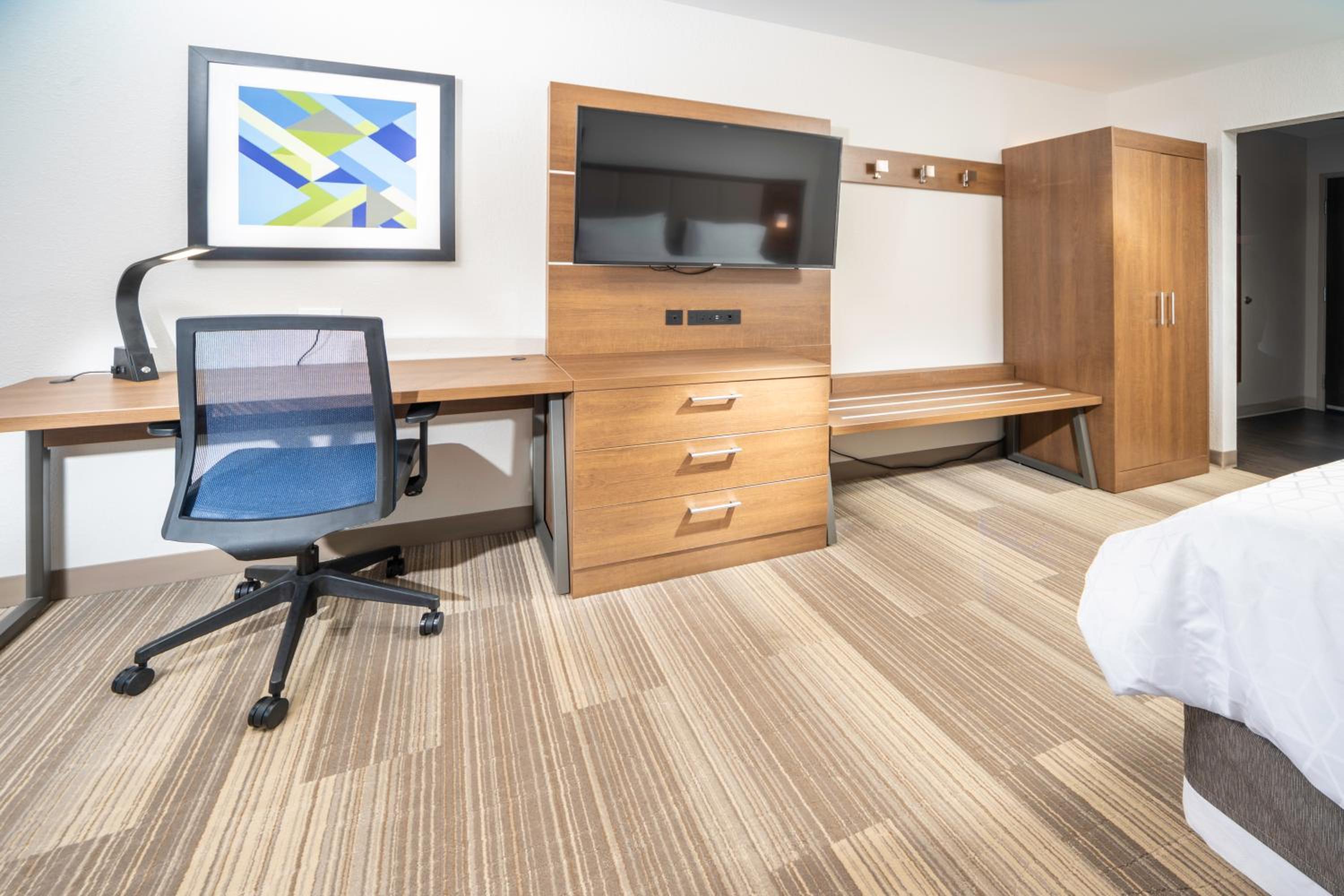 Standard King Room - Photo 1