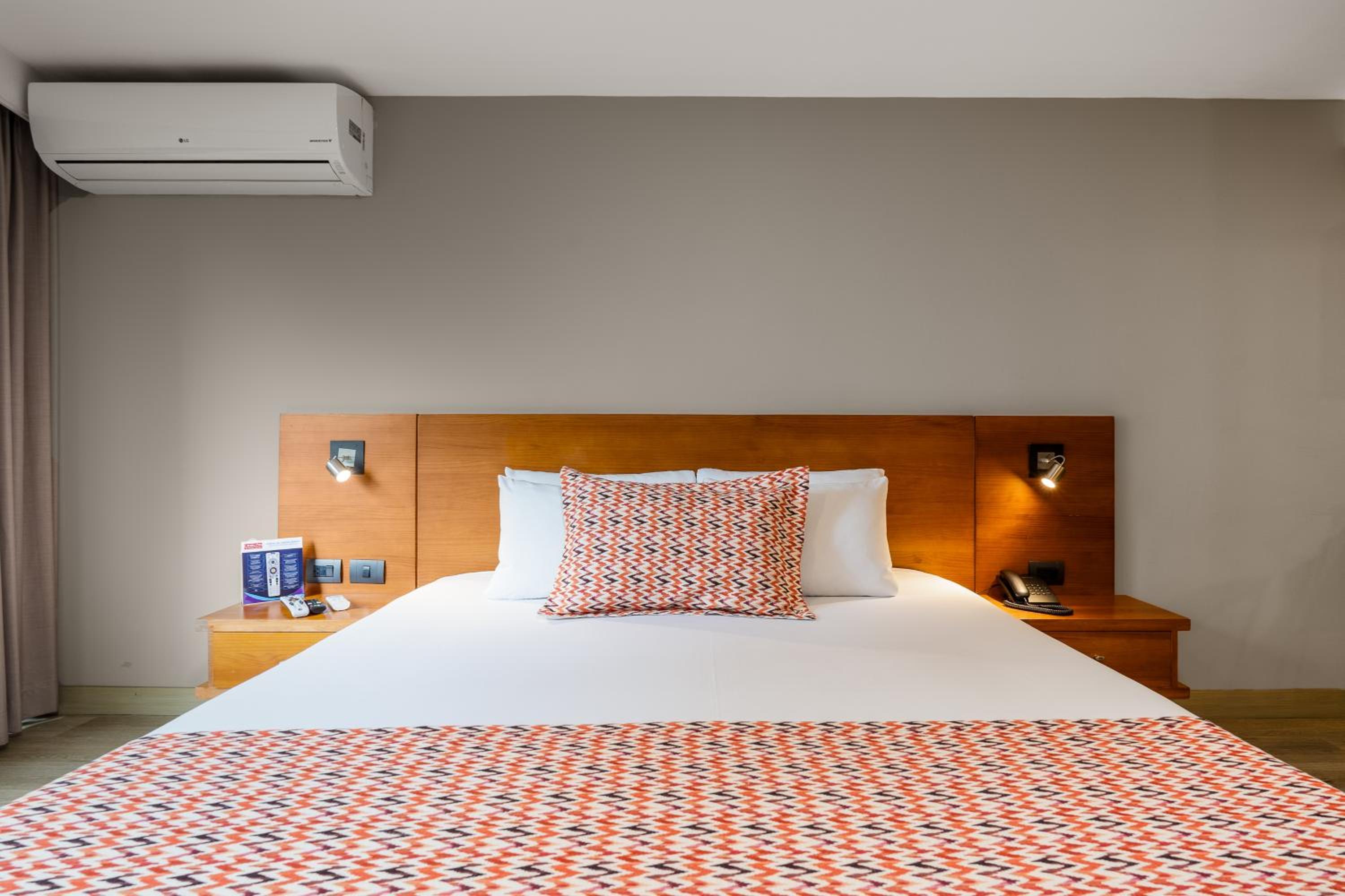 Superior Suite - Photo 13