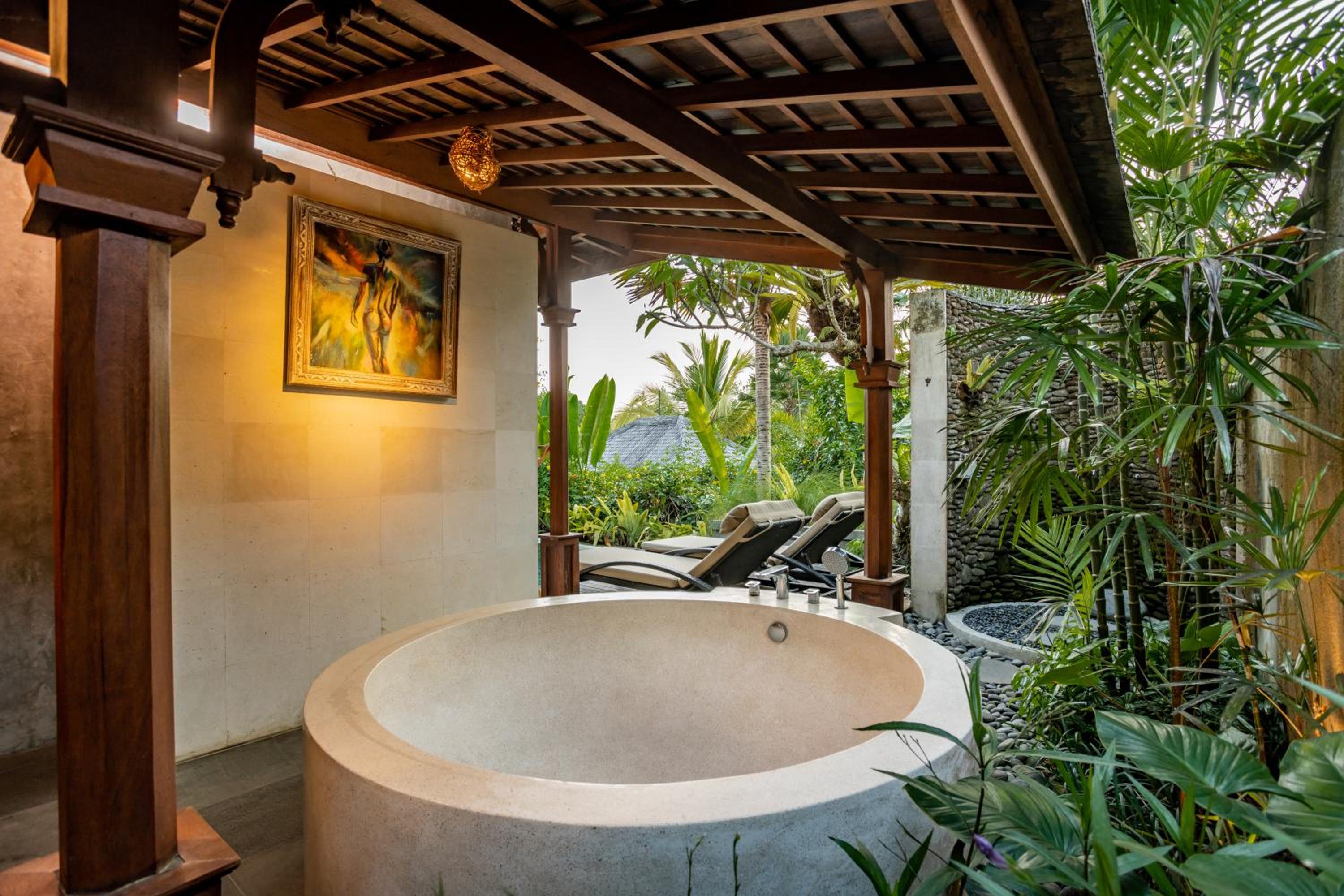 One Bedroom Private Pool Villa with Garden View photo 3