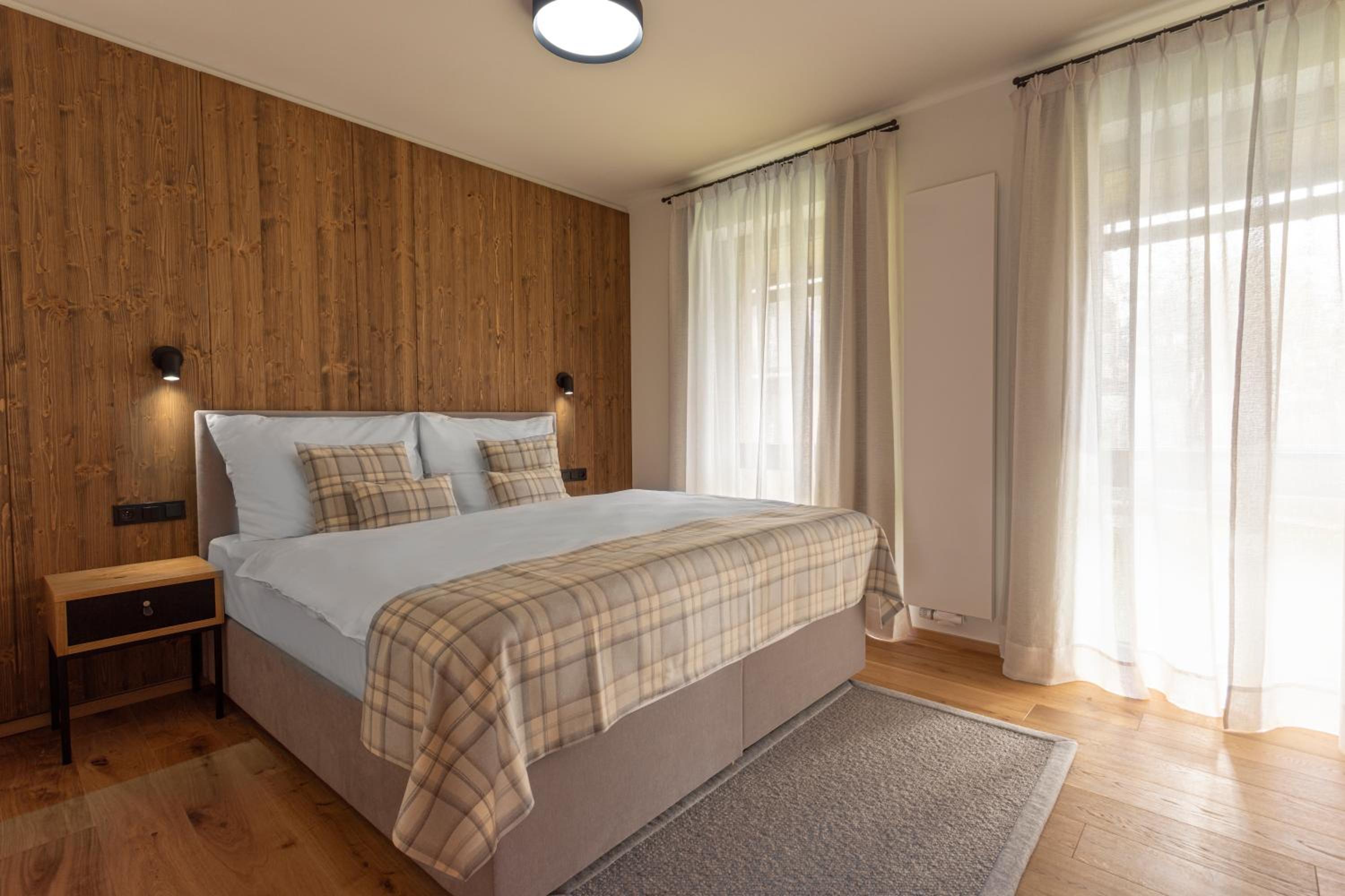 Three-Bedroom Apartment with Balcony or Terrace