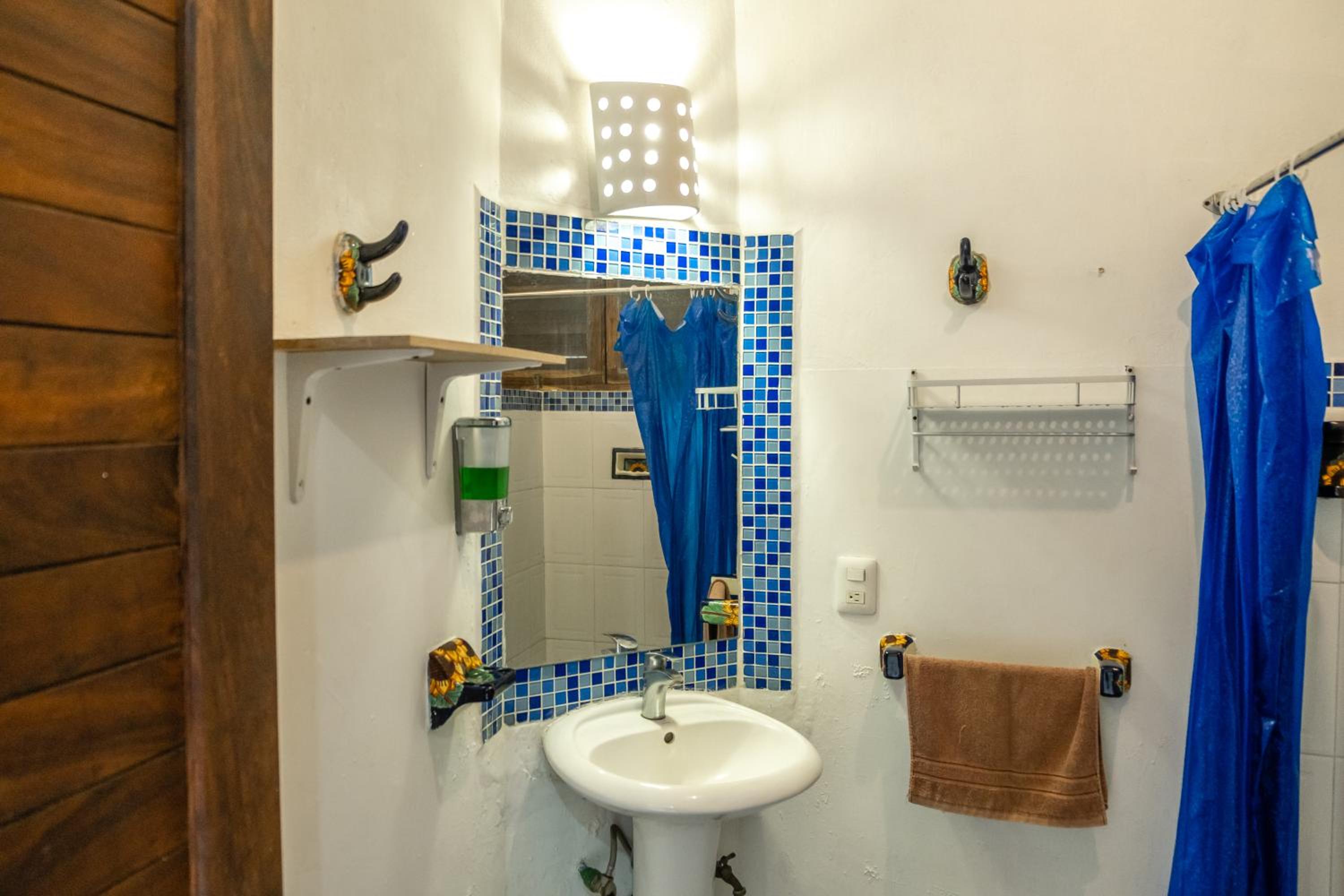 Deluxe Bungalow - Photo 3