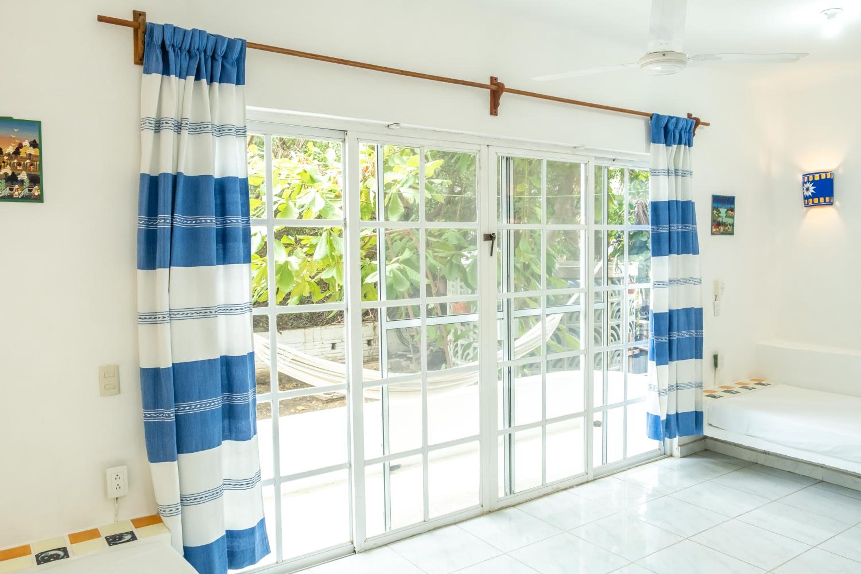 Deluxe Bungalow - Photo 2