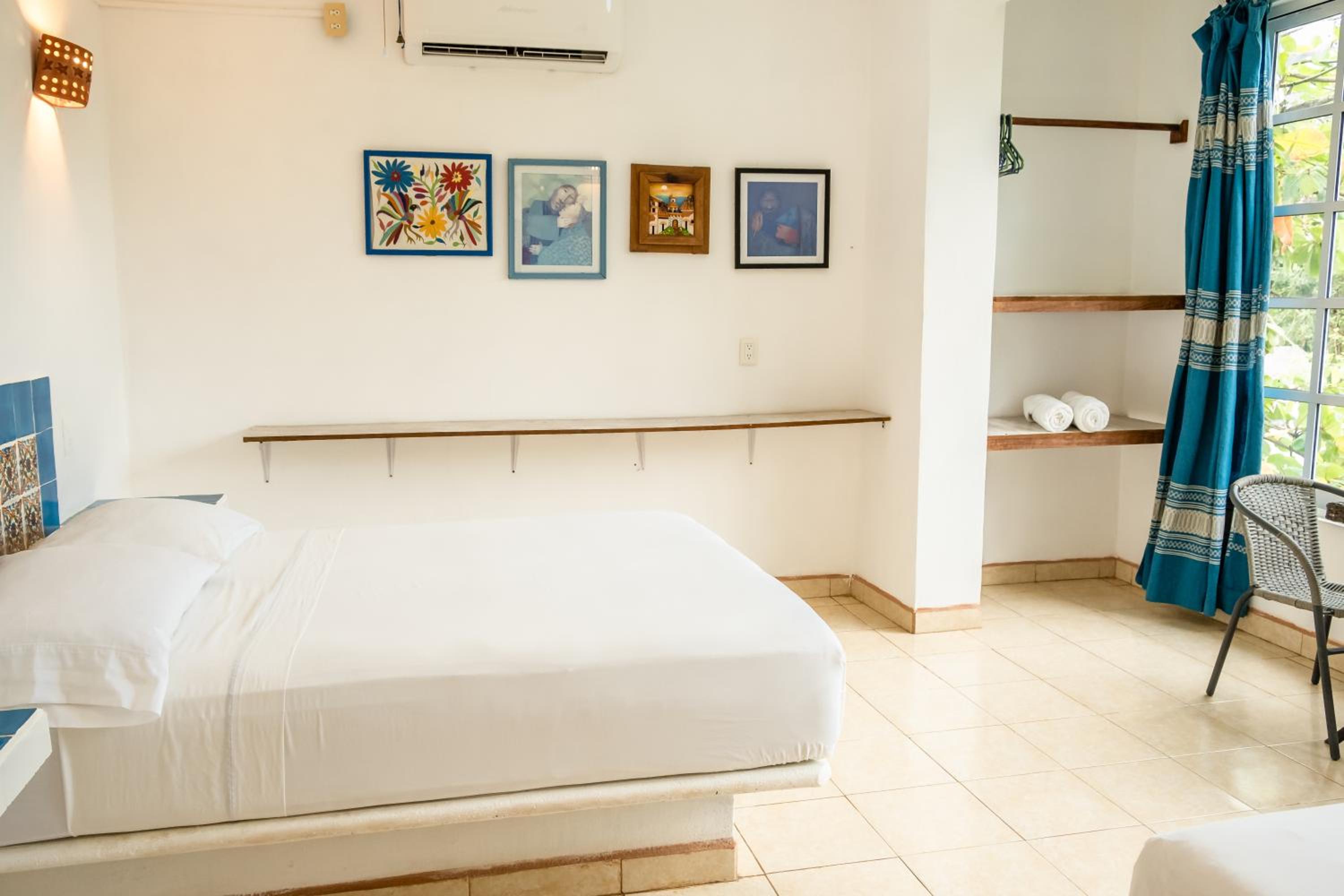 Comfort Triple Room with Shower - Photo 8