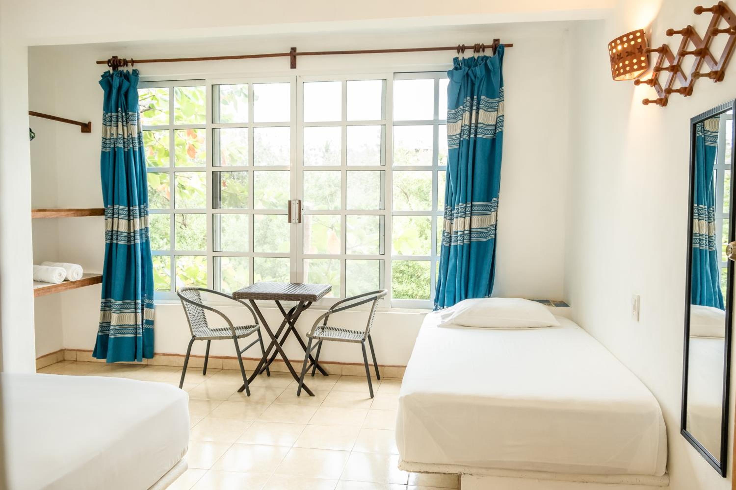 Comfort Triple Room with Shower - Photo 7