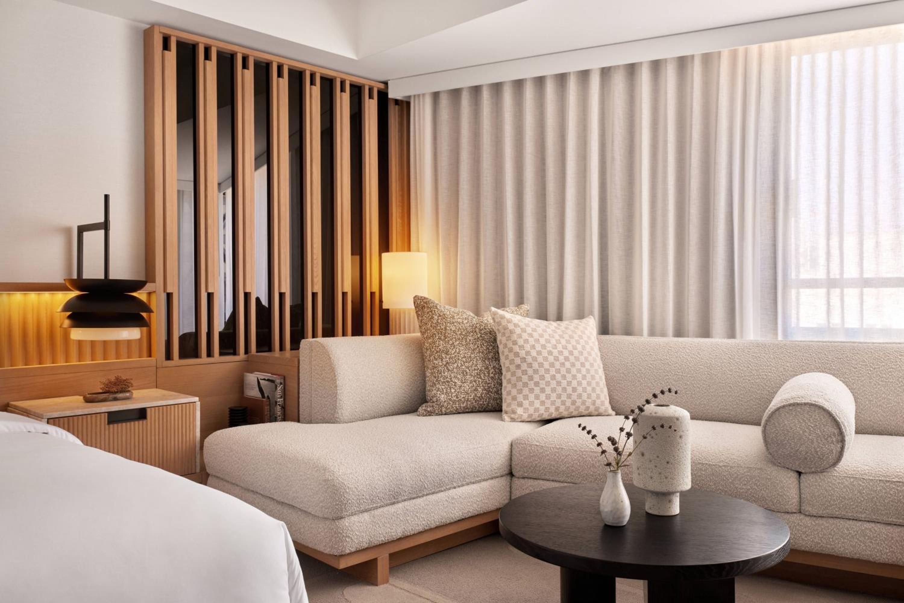 Premier King Room with Skyline View