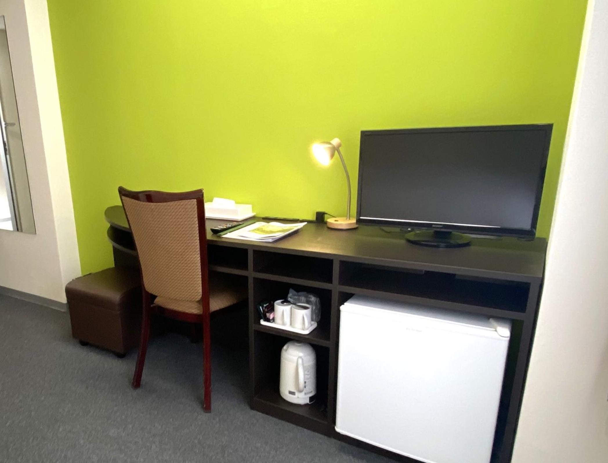 Double Room - Non-Smoking photo 3