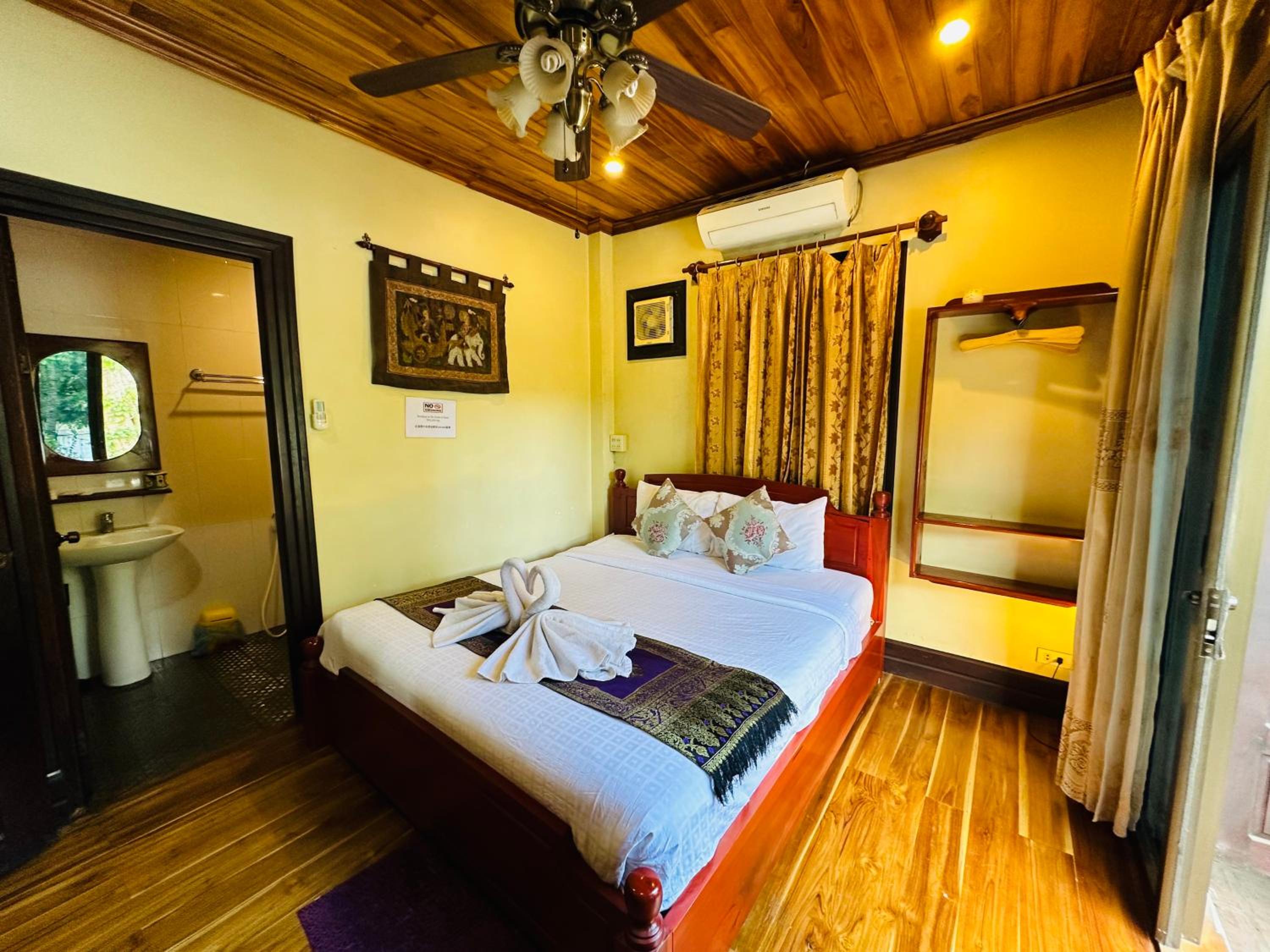 Deluxe Double Room - Photo 28