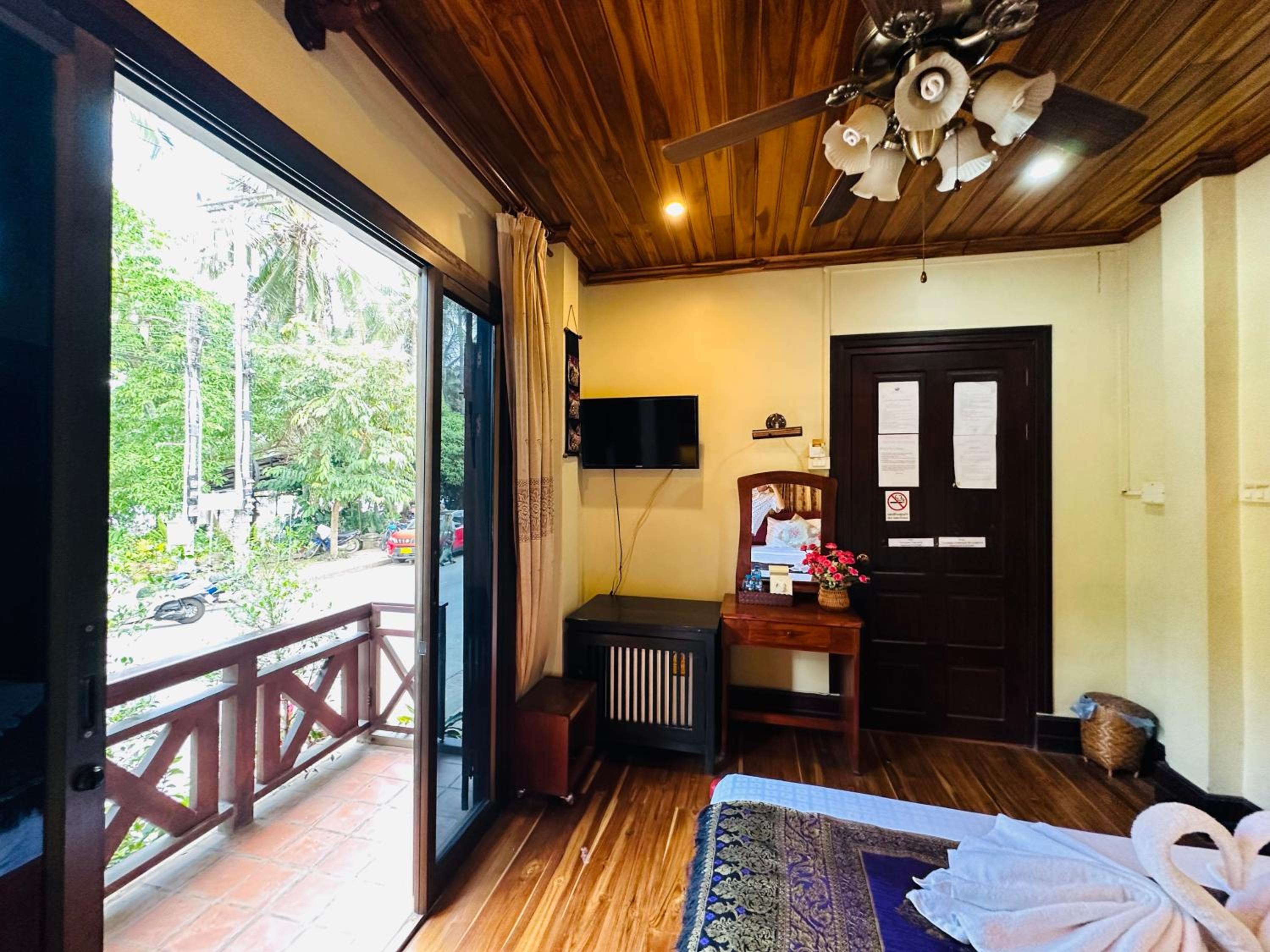 Deluxe Double Room - Photo 26