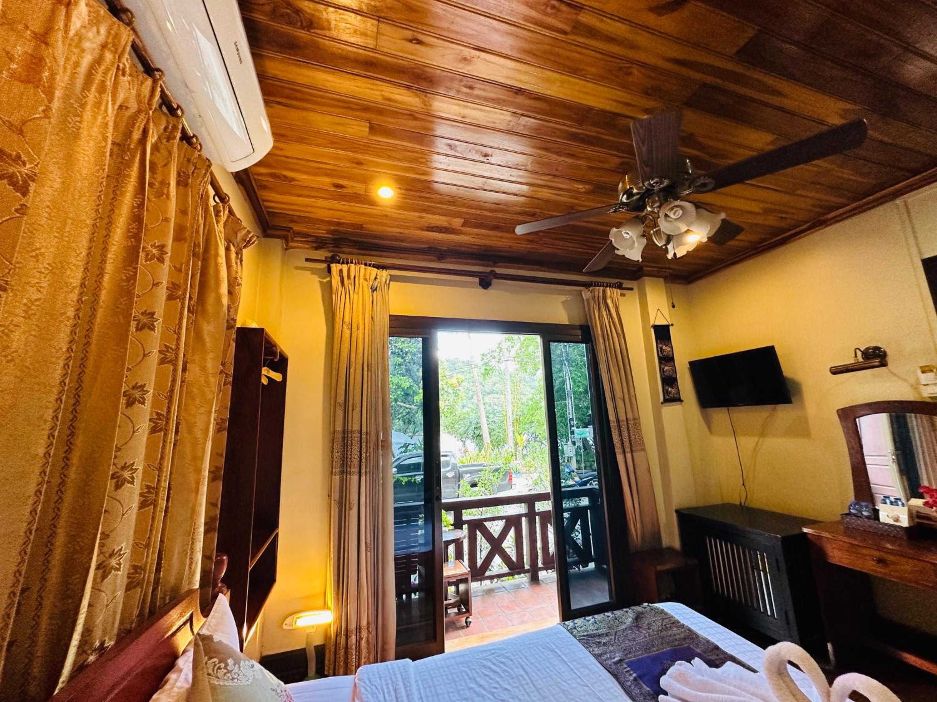 Deluxe Double Room - Photo 22