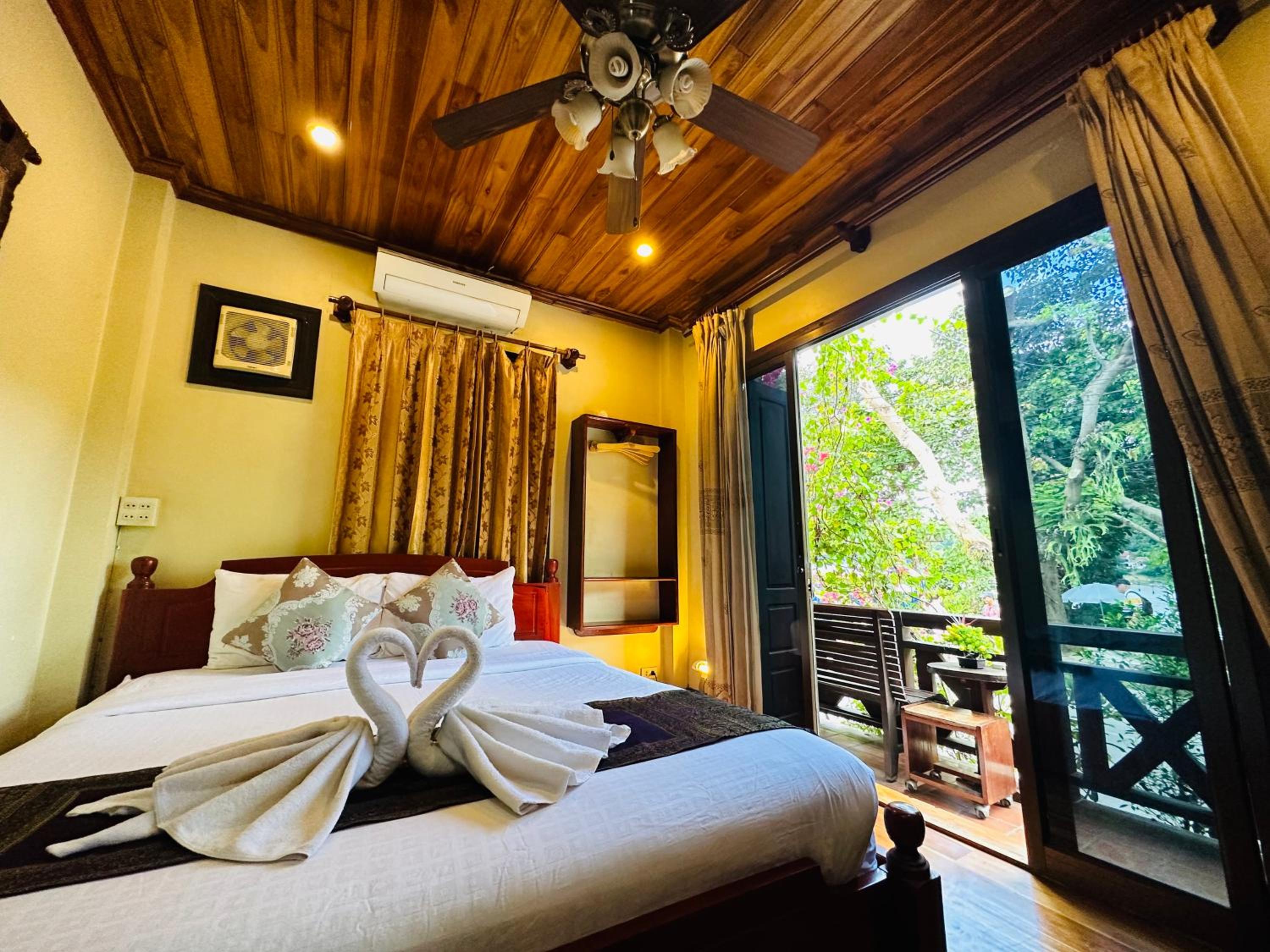 Deluxe Double Room - Photo 19