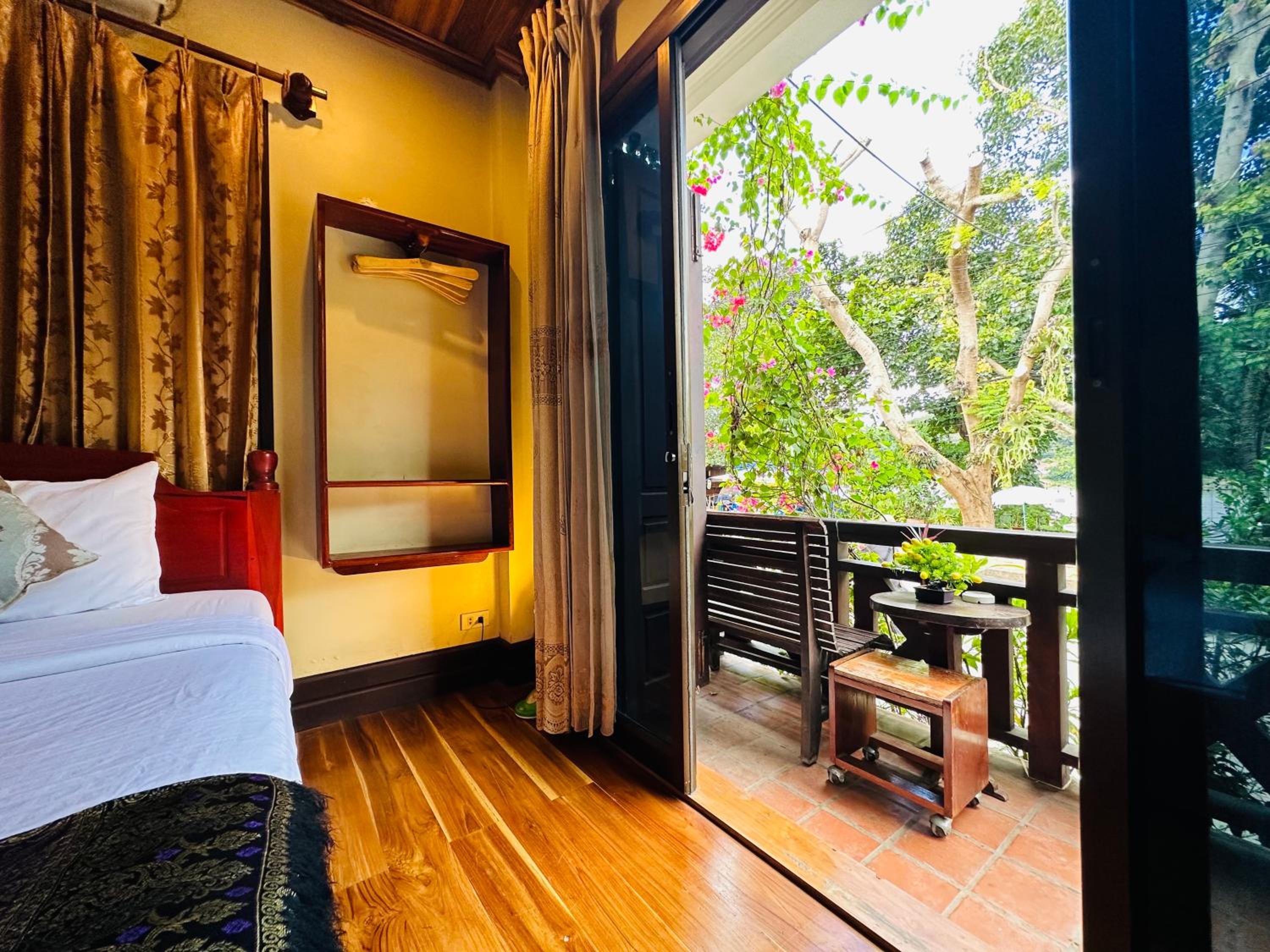 Deluxe Double Room - Photo 17