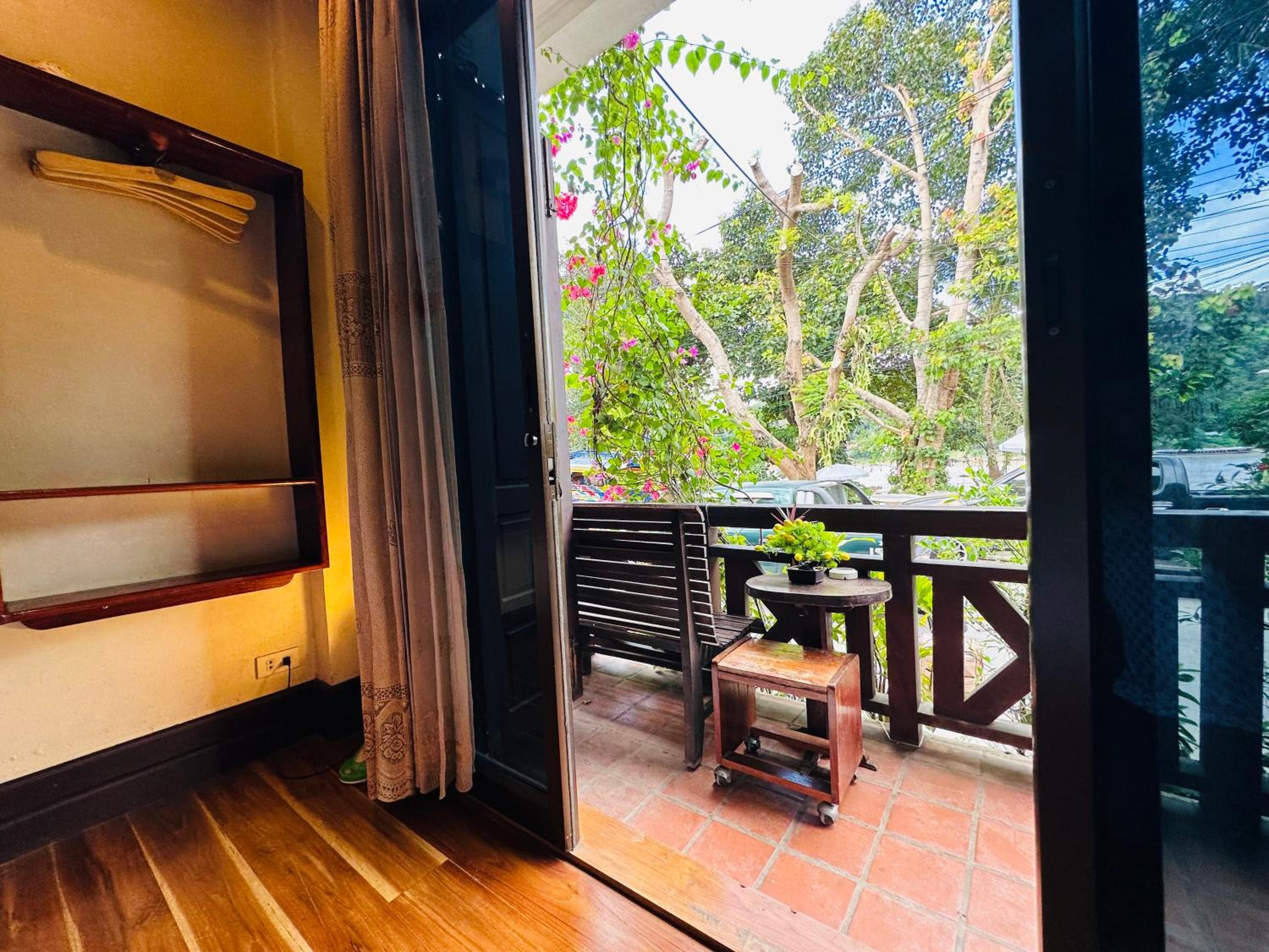 Deluxe Double Room - Photo 16