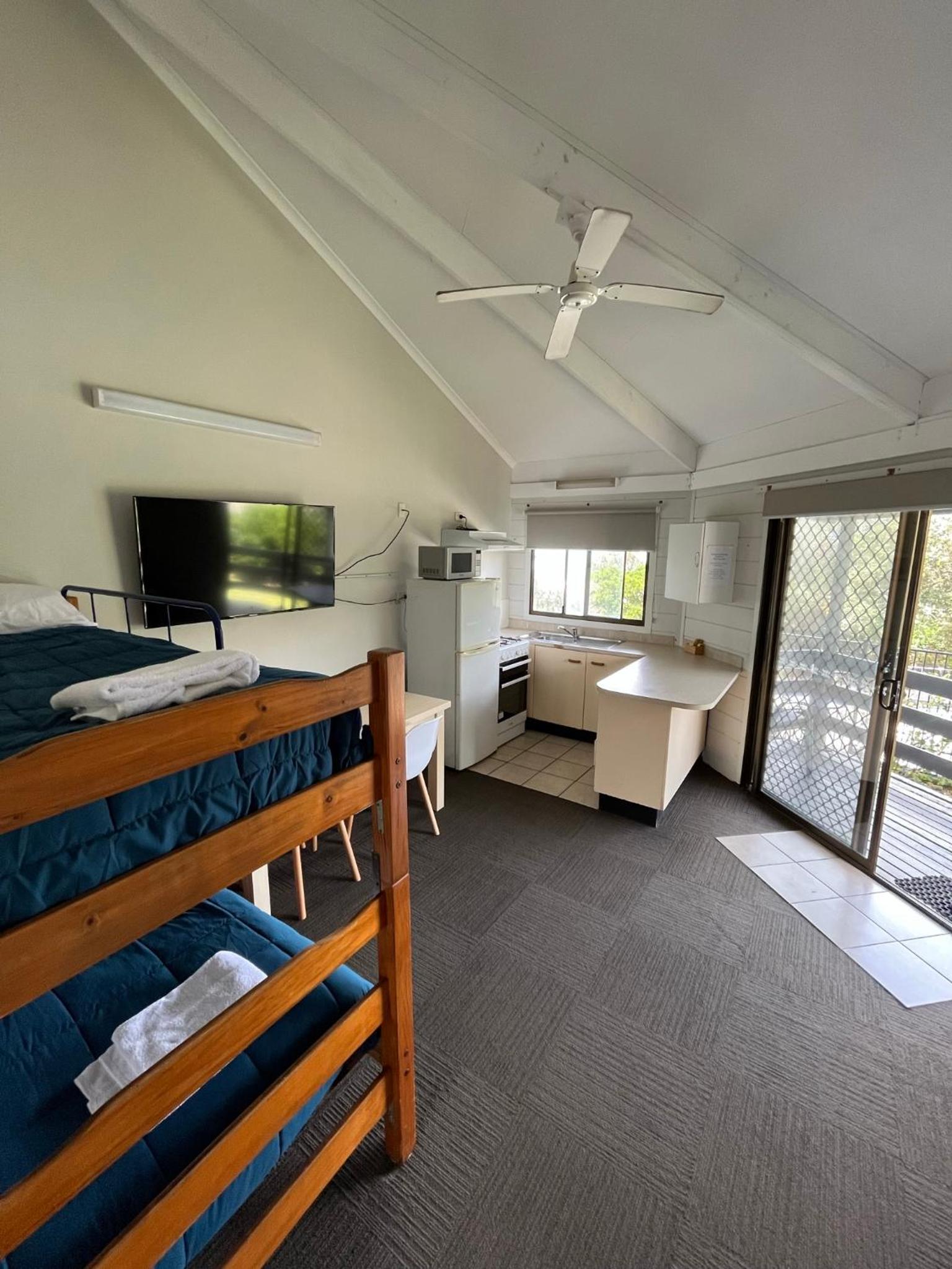 One-Bedroom Cabin with Ocean View – Semi detached photo 1