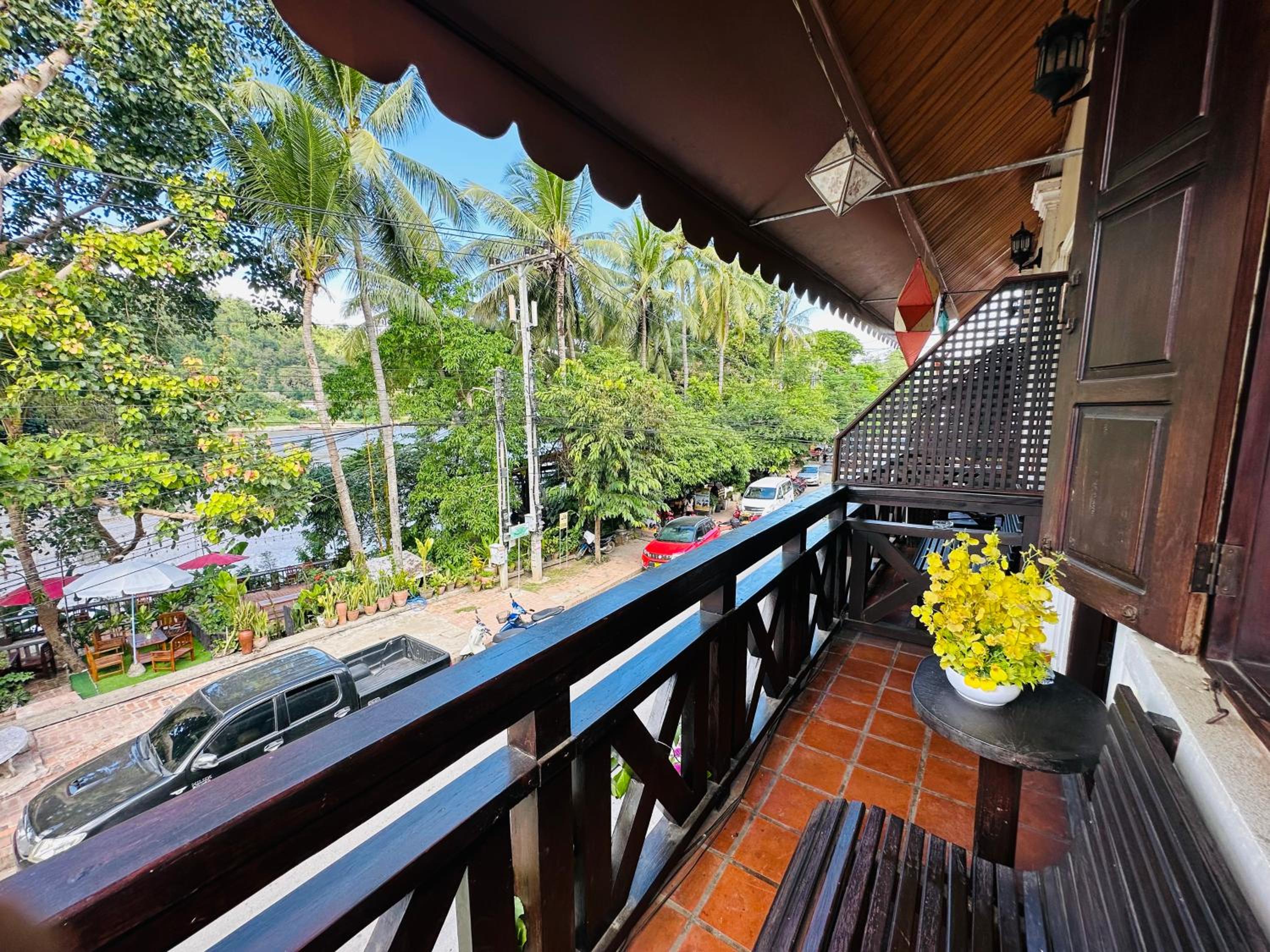 Deluxe Double Room with Balcony - Photo 32