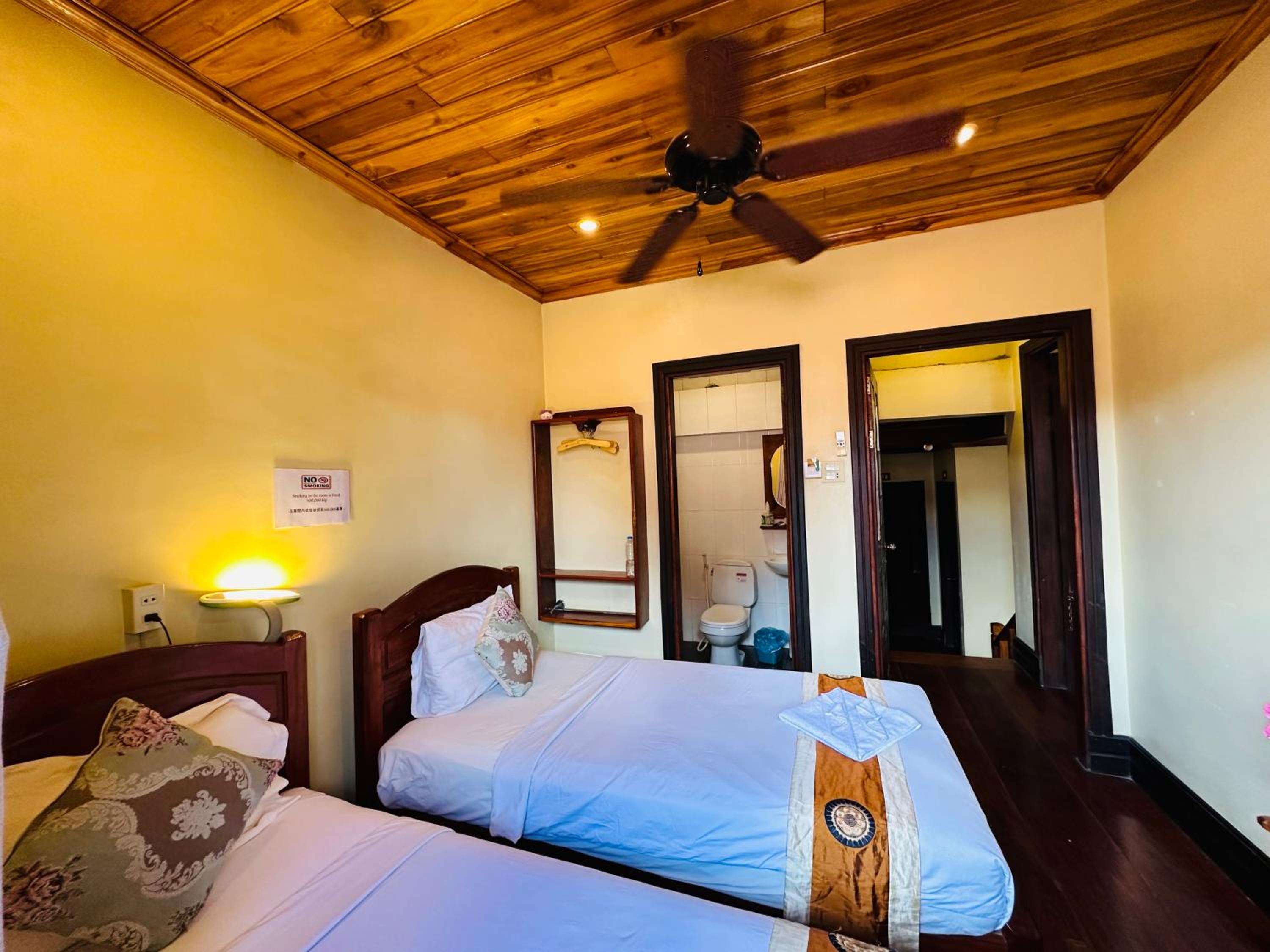 Deluxe Twin Room - Photo 5