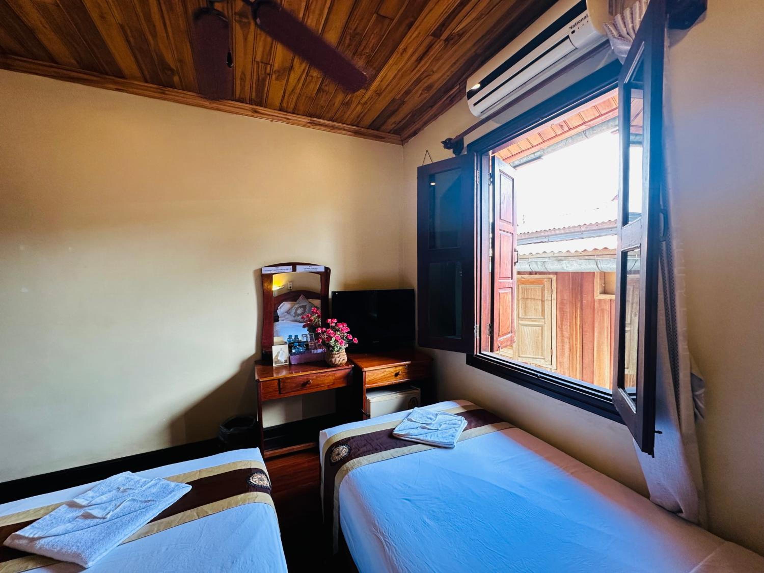 Deluxe Twin Room - Photo 10
