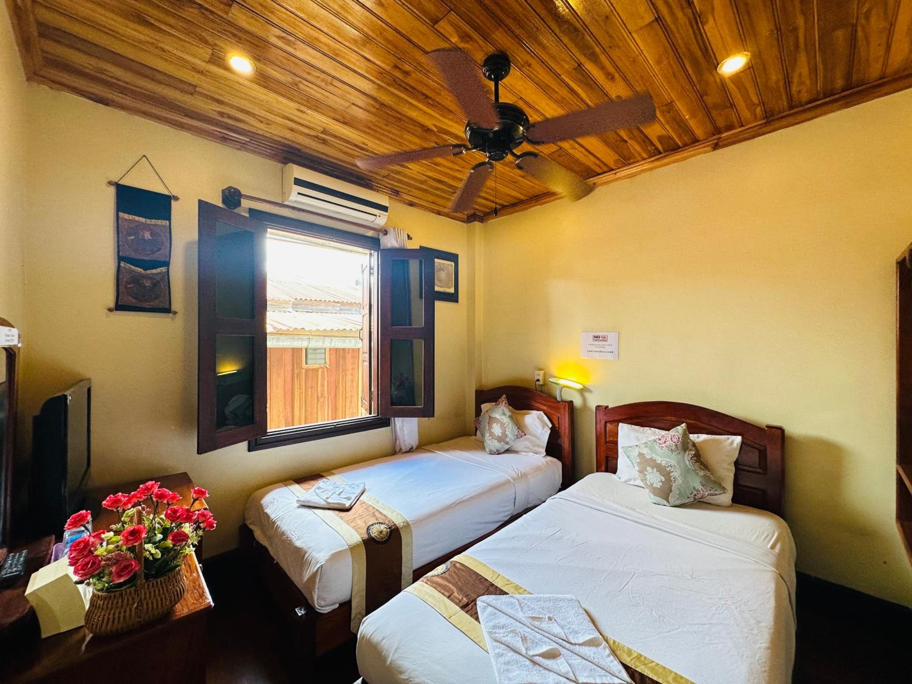 Deluxe Twin Room - Photo 6