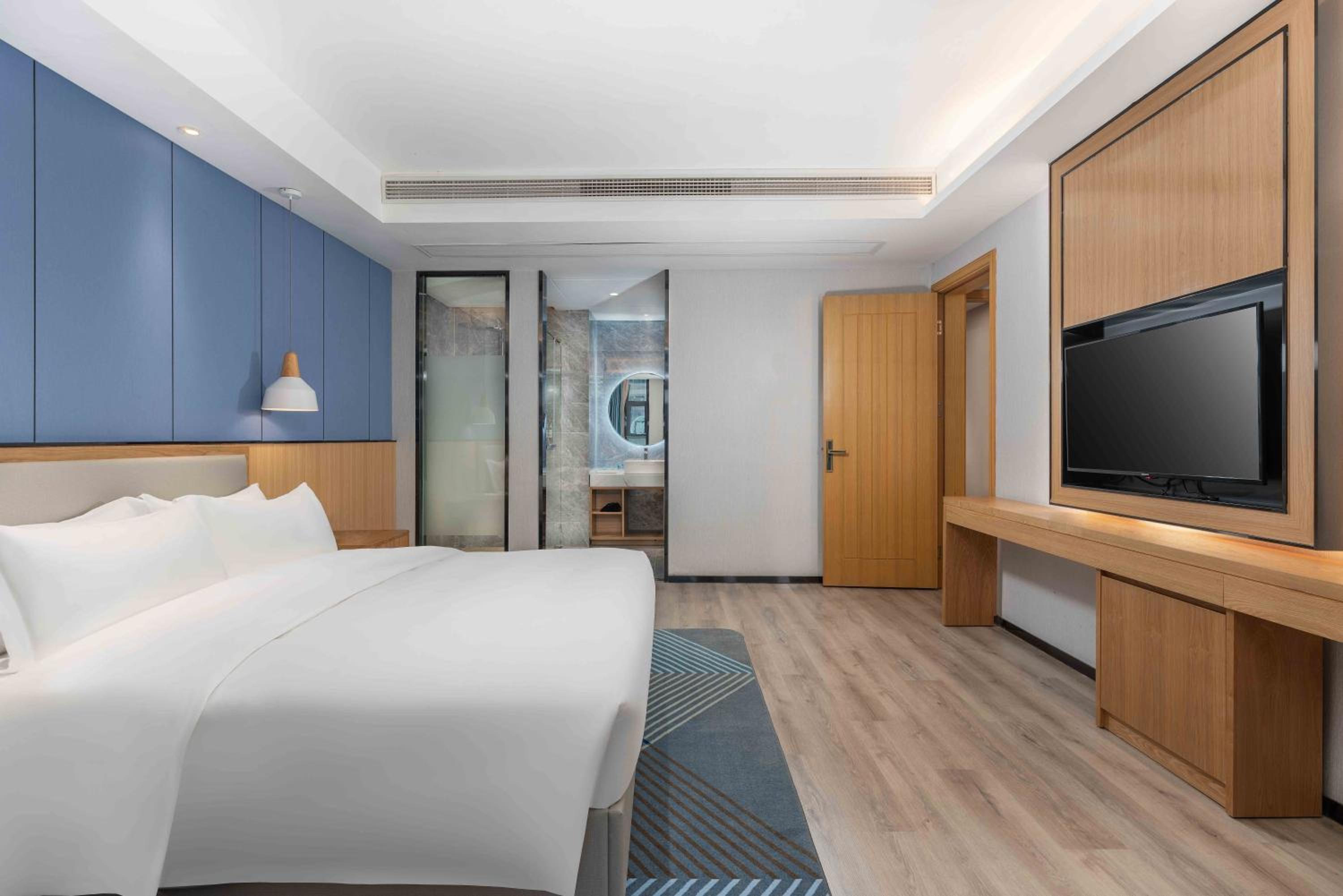One-Bedroom Suite photo 1