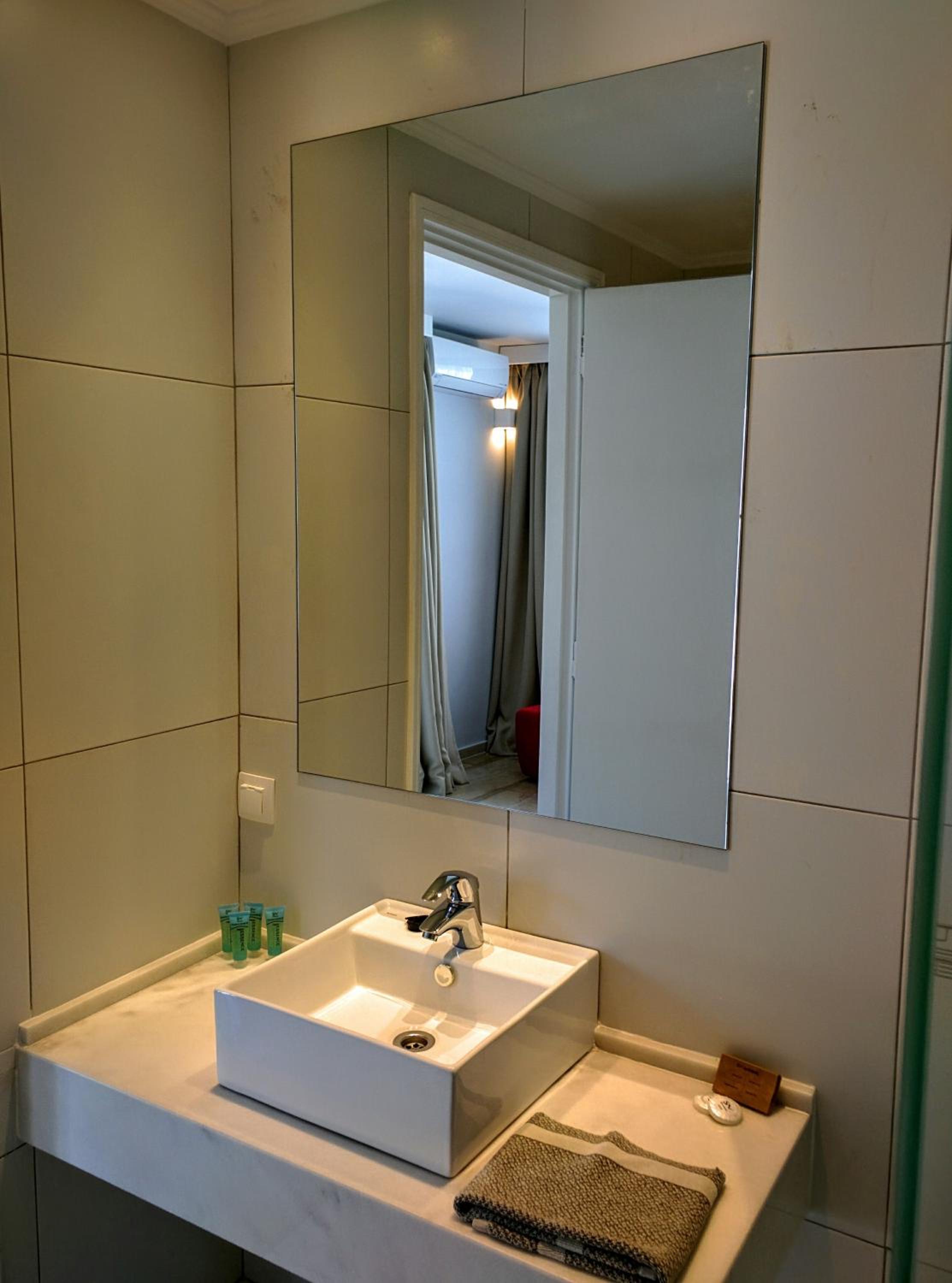One-Bedroom Apartment with Garden View photo 2
