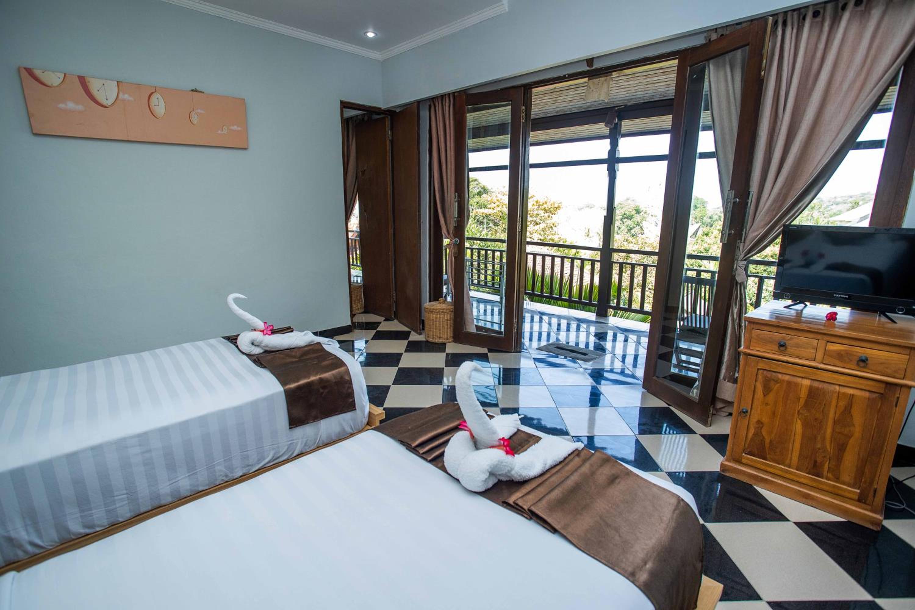 Superior Twin Room with Sea View (Free 2 Bottles Beer) photo 2