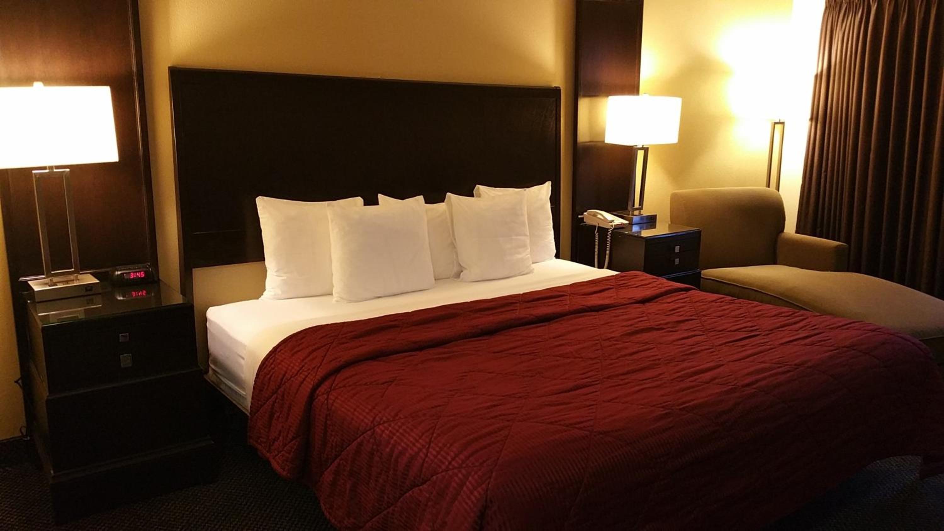 Cedars Inn, Bilde 2