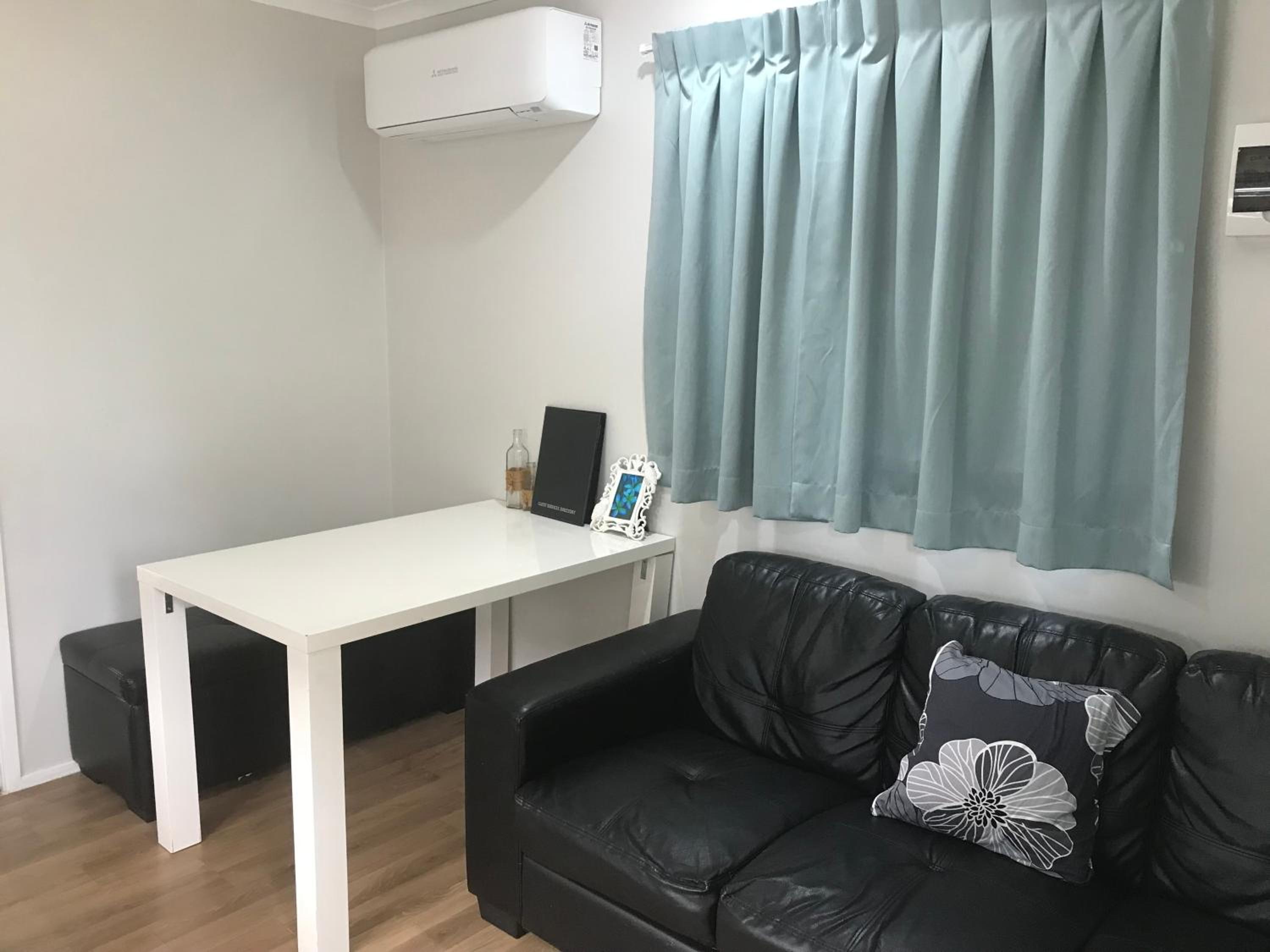 Queen Room with Balcony photo 1