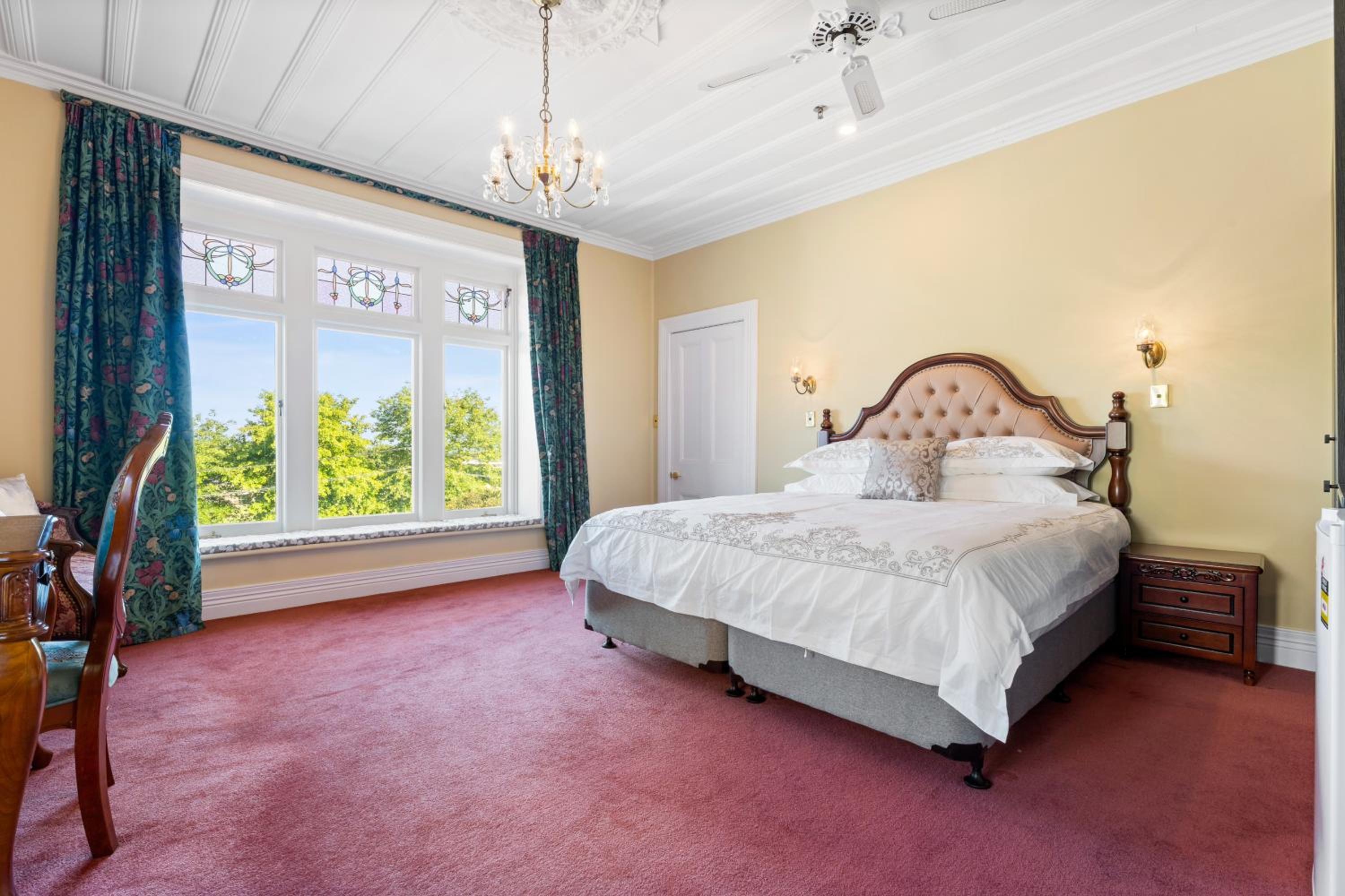 King Room with Spa Bath