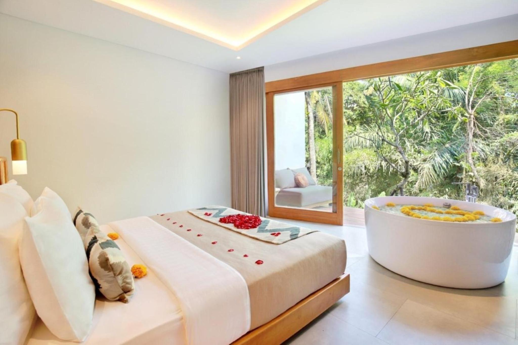 Suite with Forest View - Photo 1