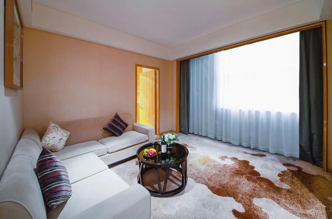 Executive Suite (With 2 Breakfast) photo 3