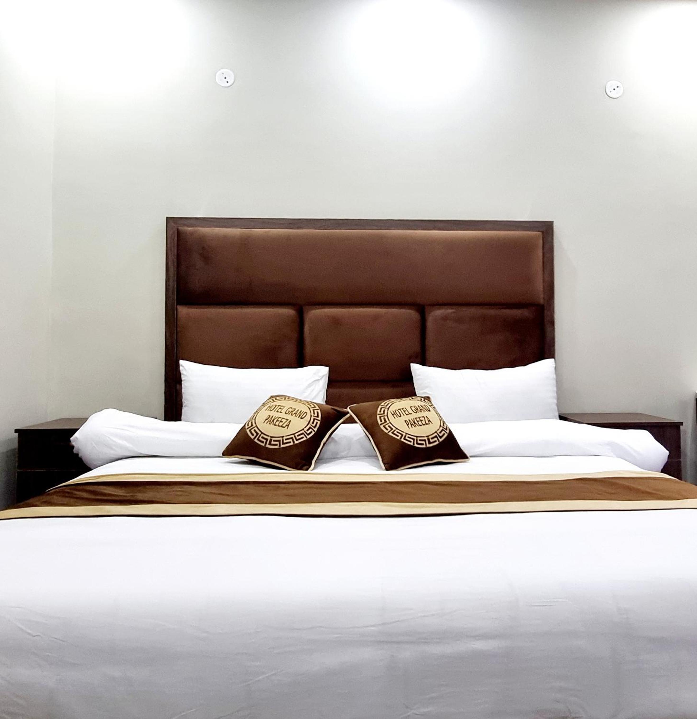 Deluxe King Room photo 3