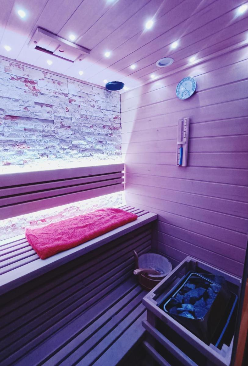 Studio with Spa Bath - Photo 3
