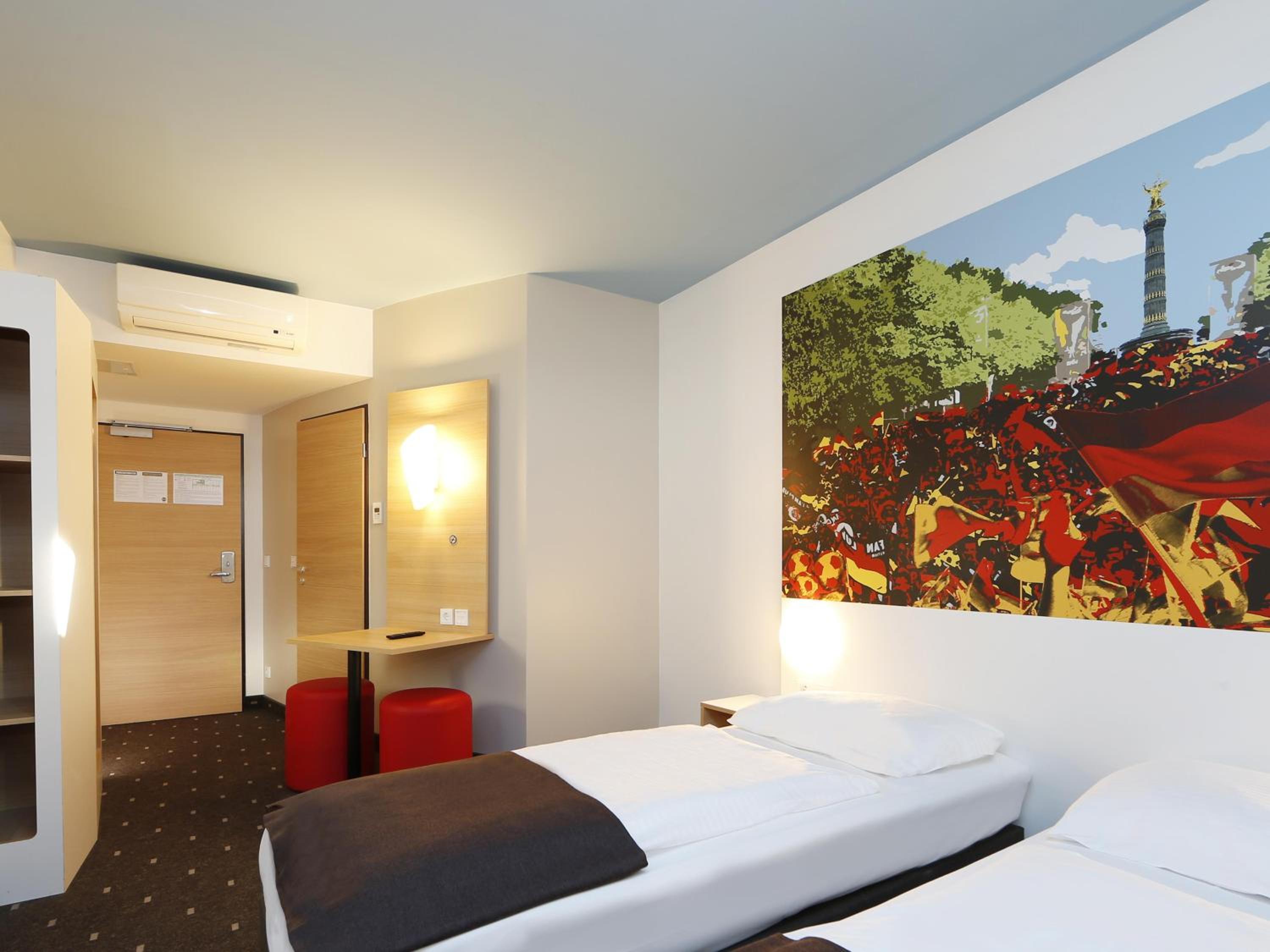 Twin Room - Photo 3