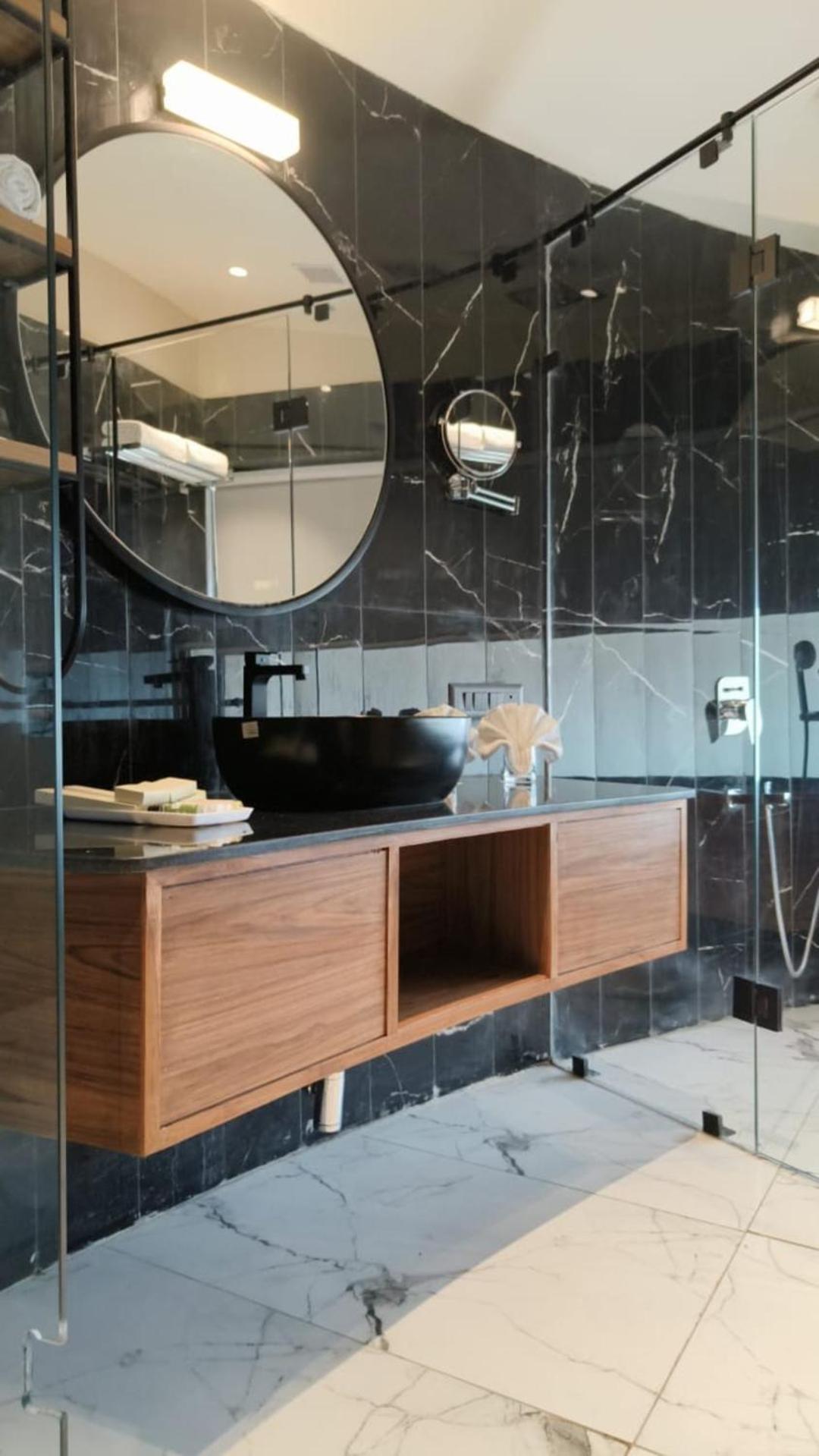 Superior Villa - 20% off on F&B and Laundry photo 2