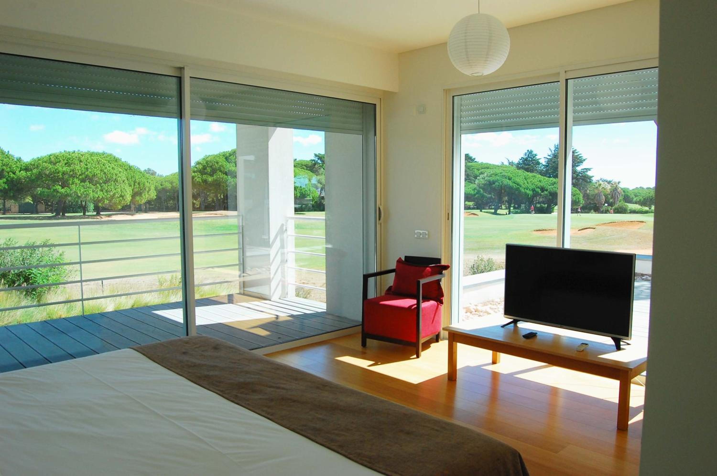 Villa com Piscina Privada