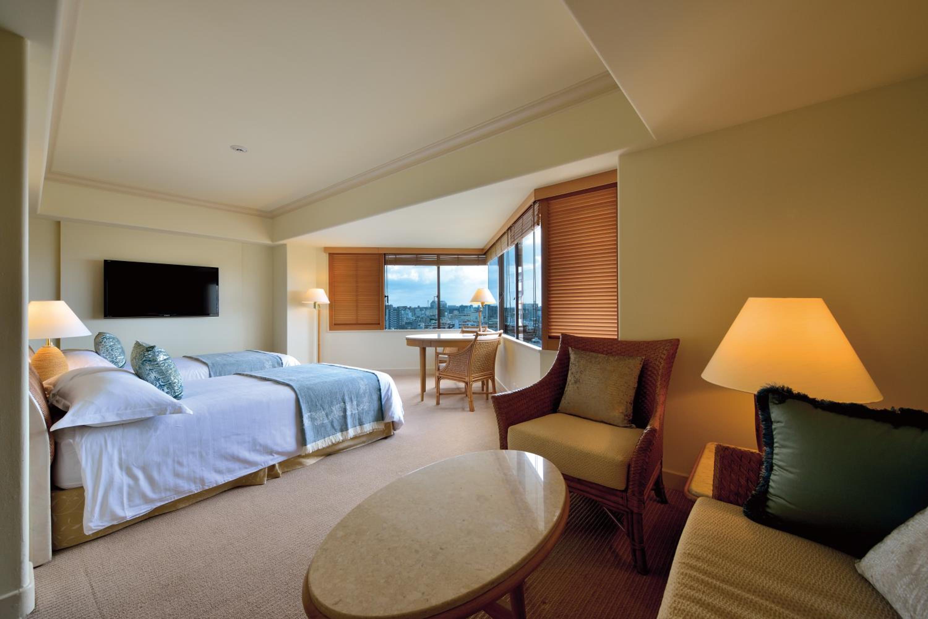 Executive Suite with Lounge Access - Non-Smoking photo 3