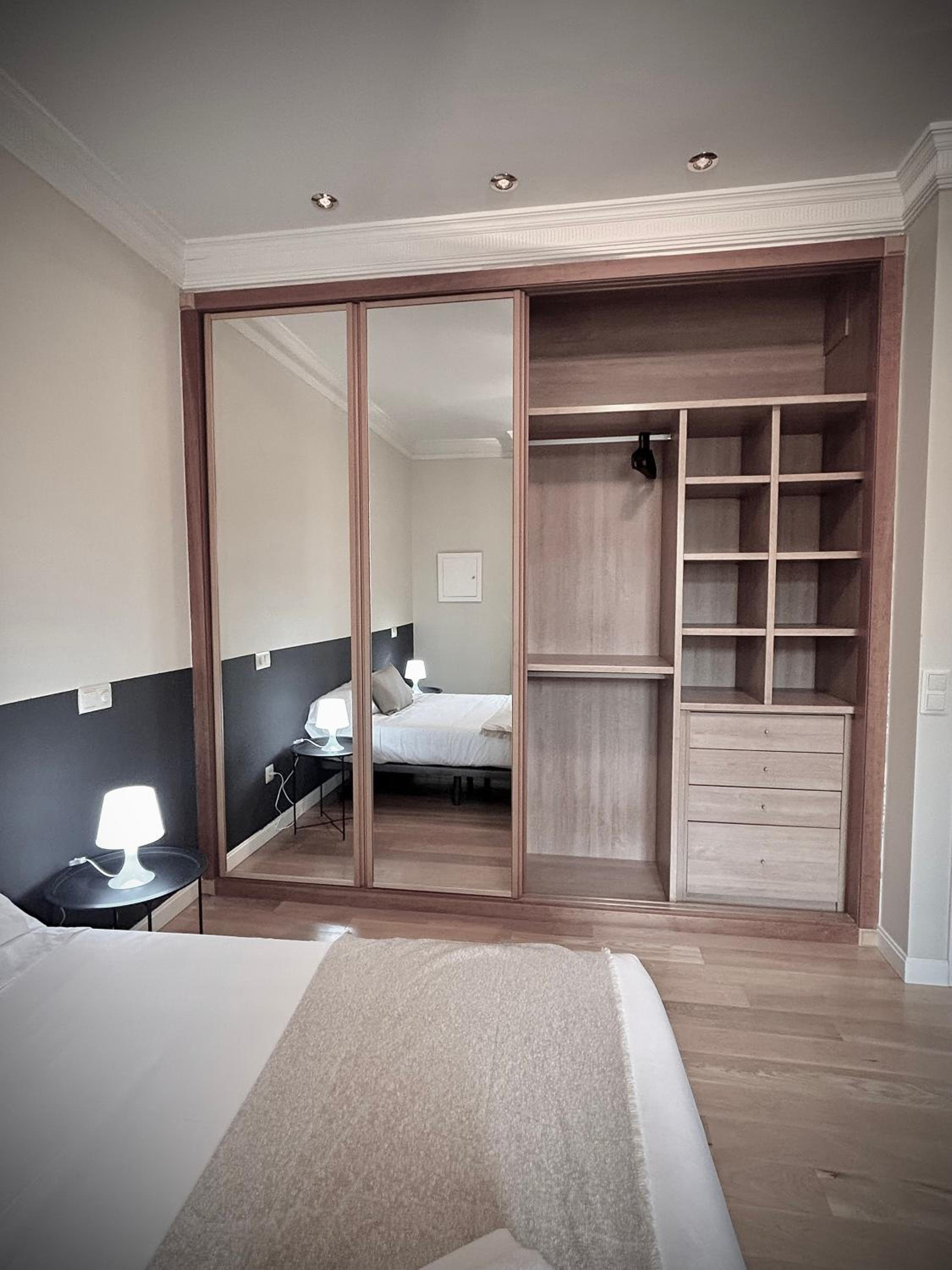 Double Room with Shared Bathroom photo 3
