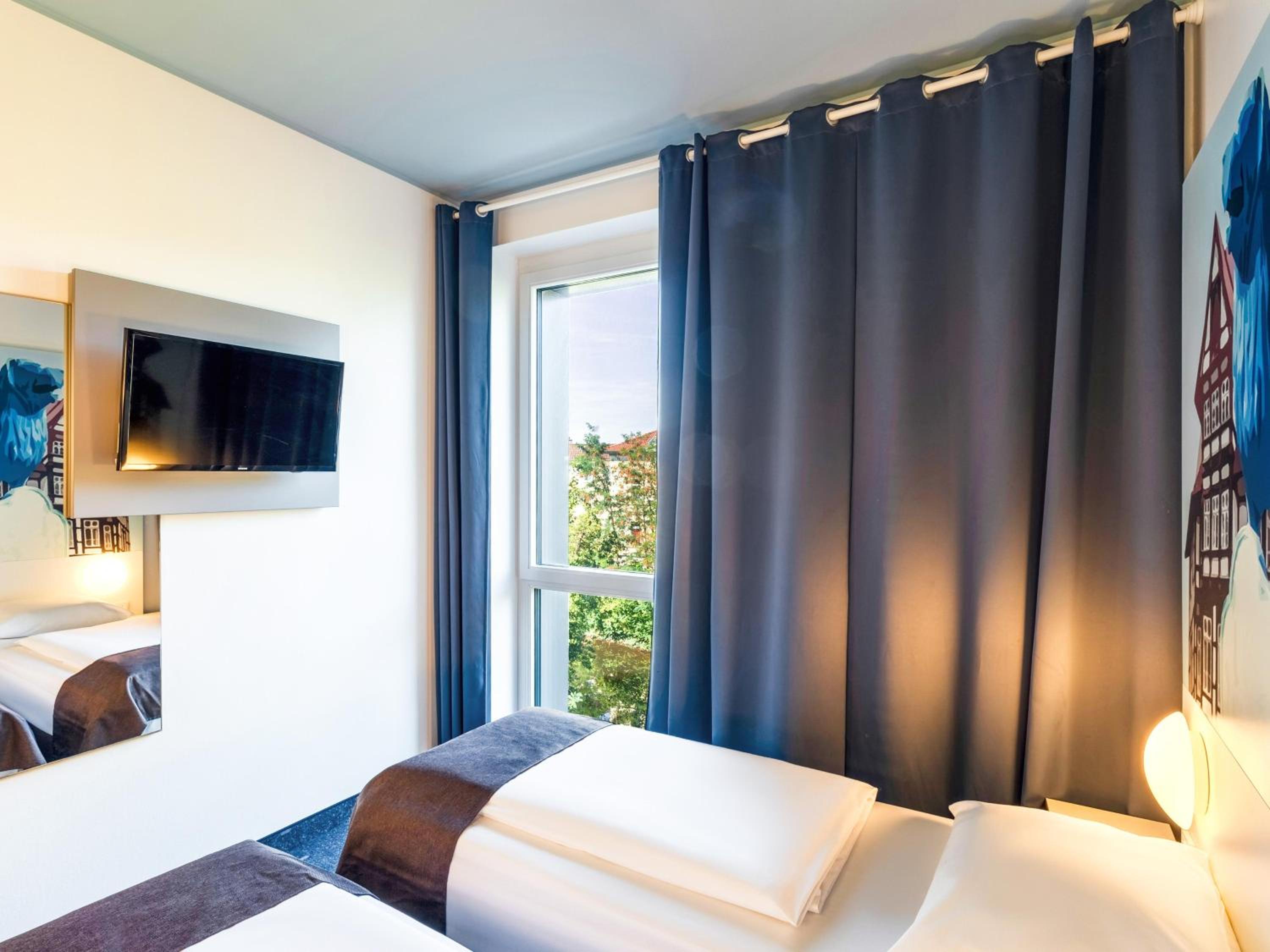 Twin Room - Photo 3