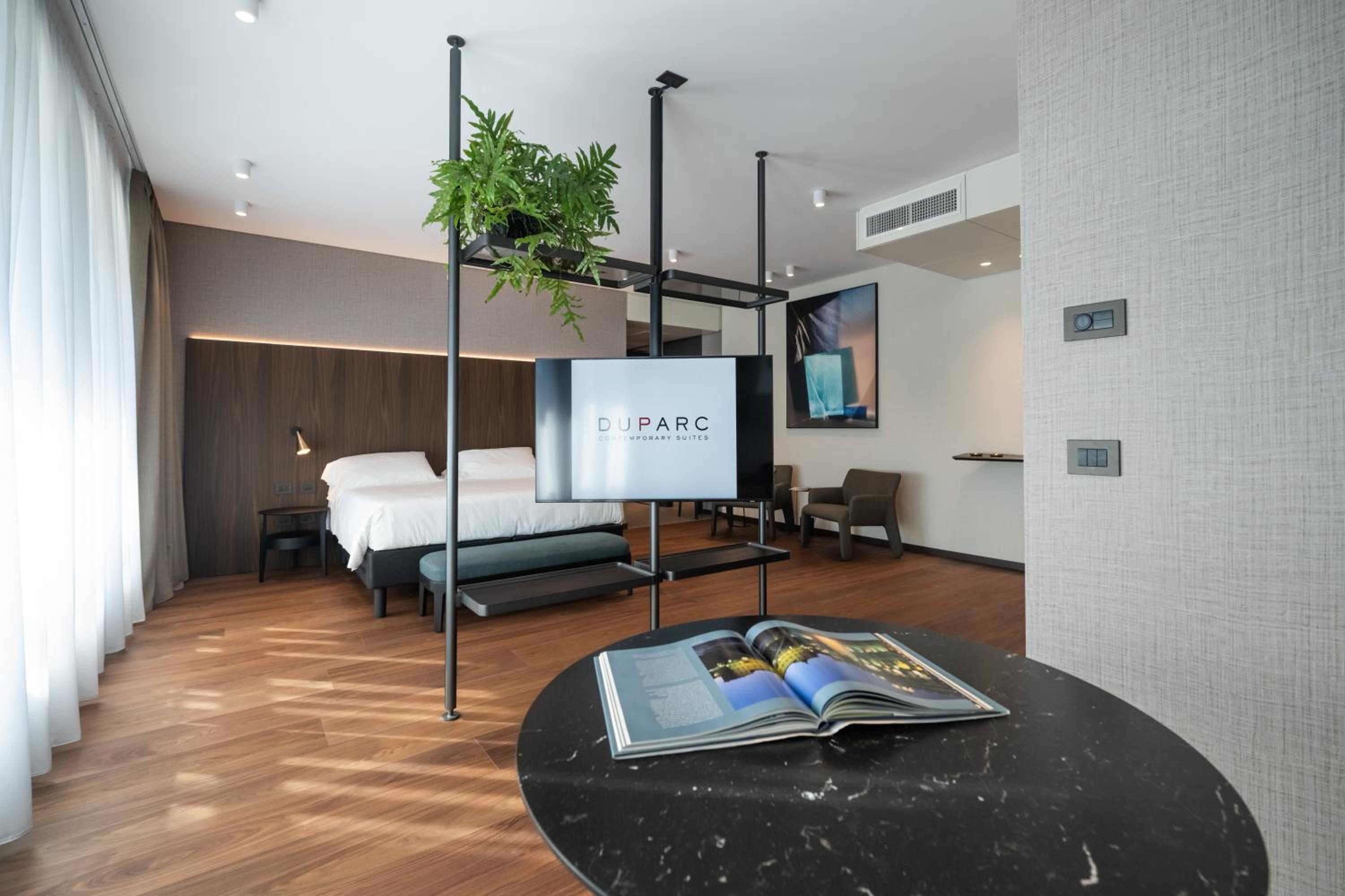 Junior Suite with Terrace - Photo 8