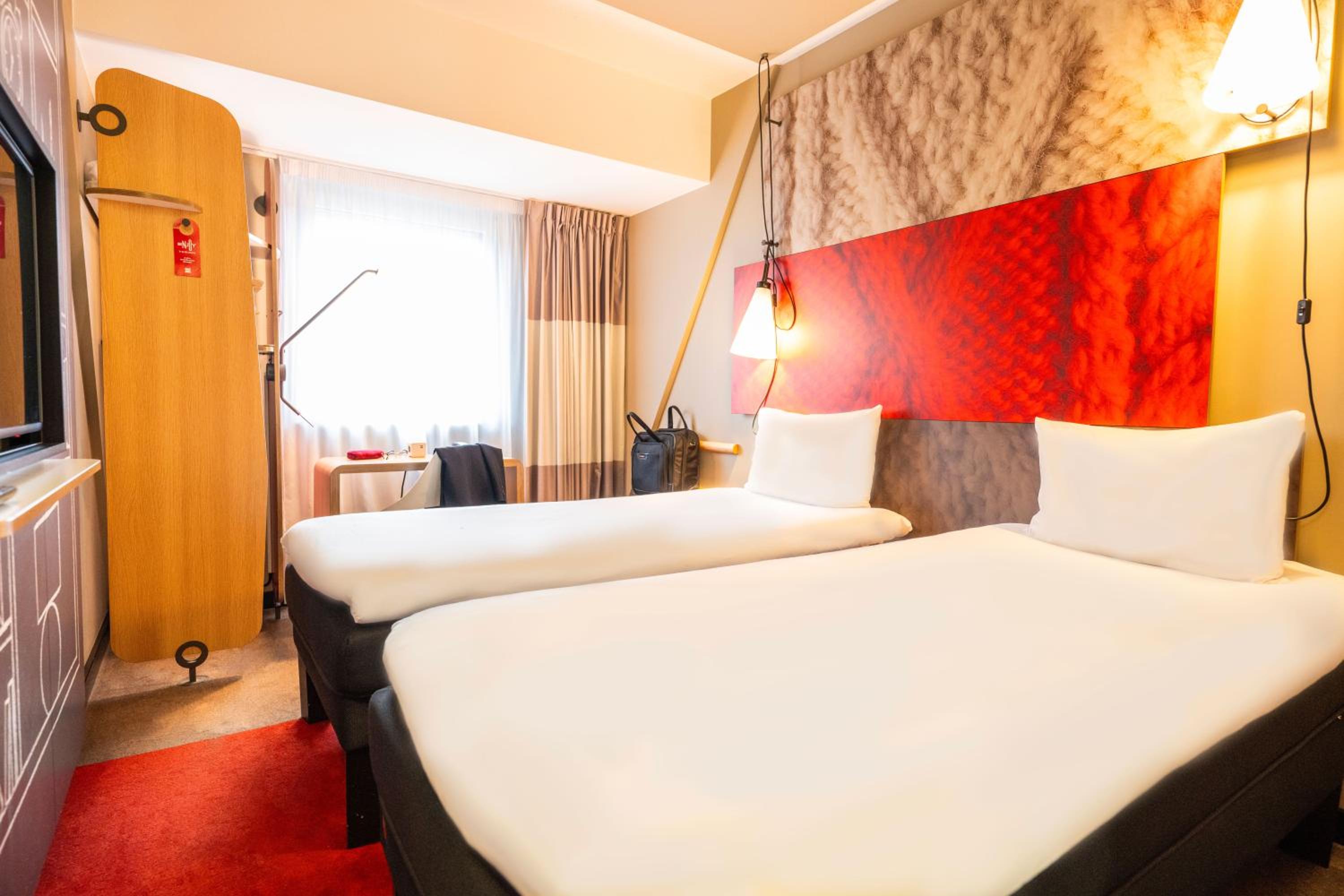 Twin Room - Photo 1