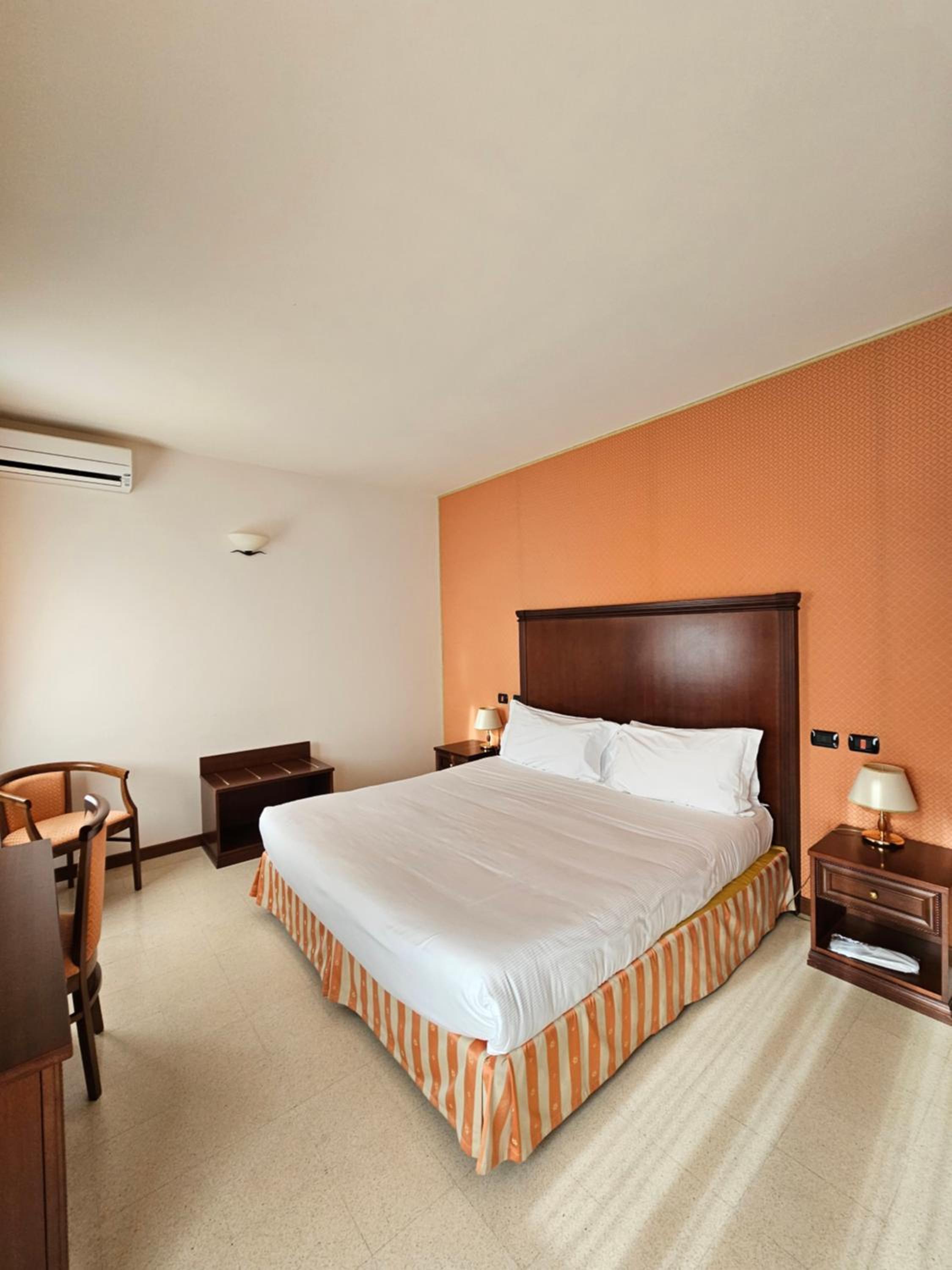 Superior Double or Twin Room - Photo 1