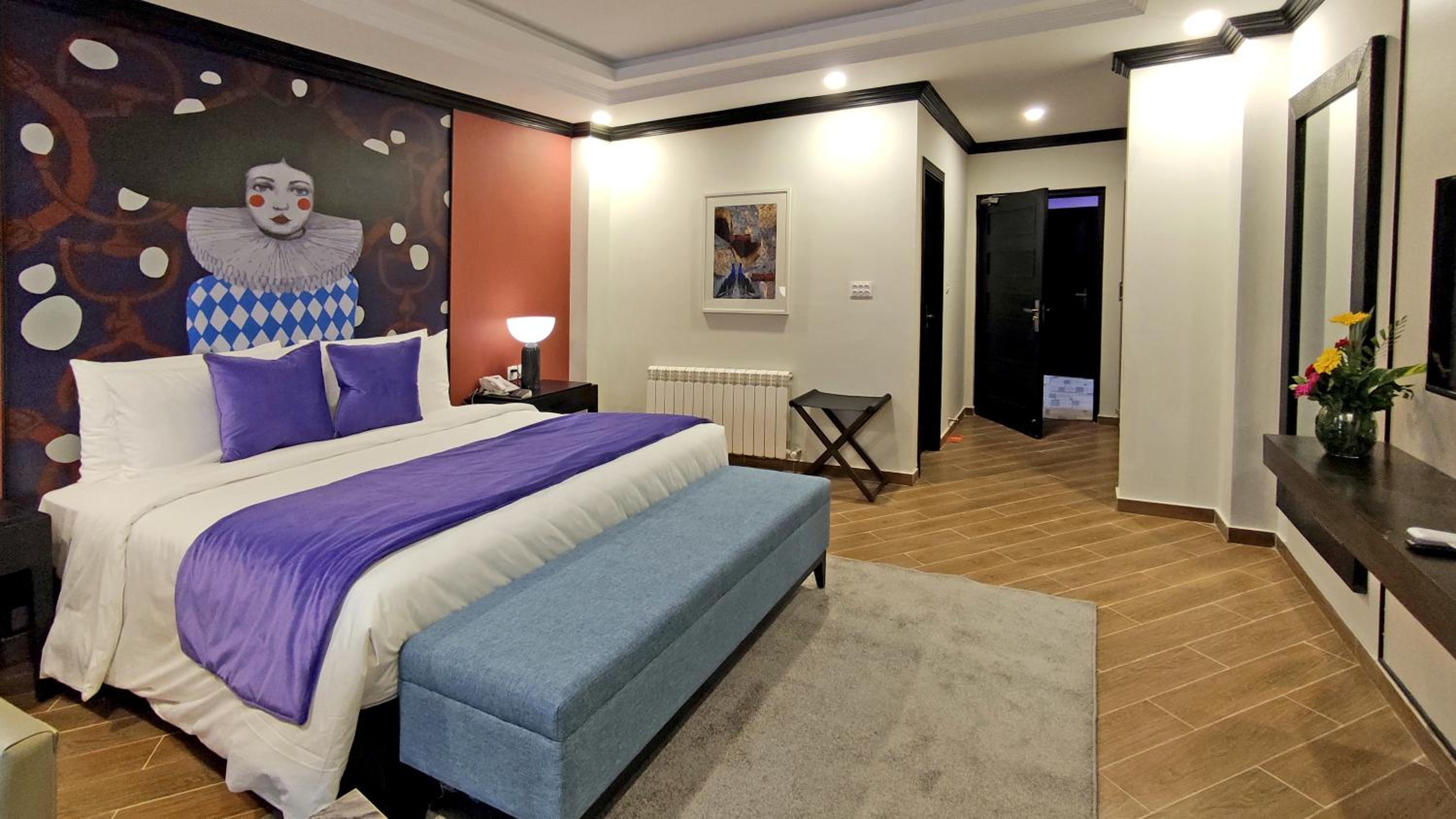 Premier King Room photo 2