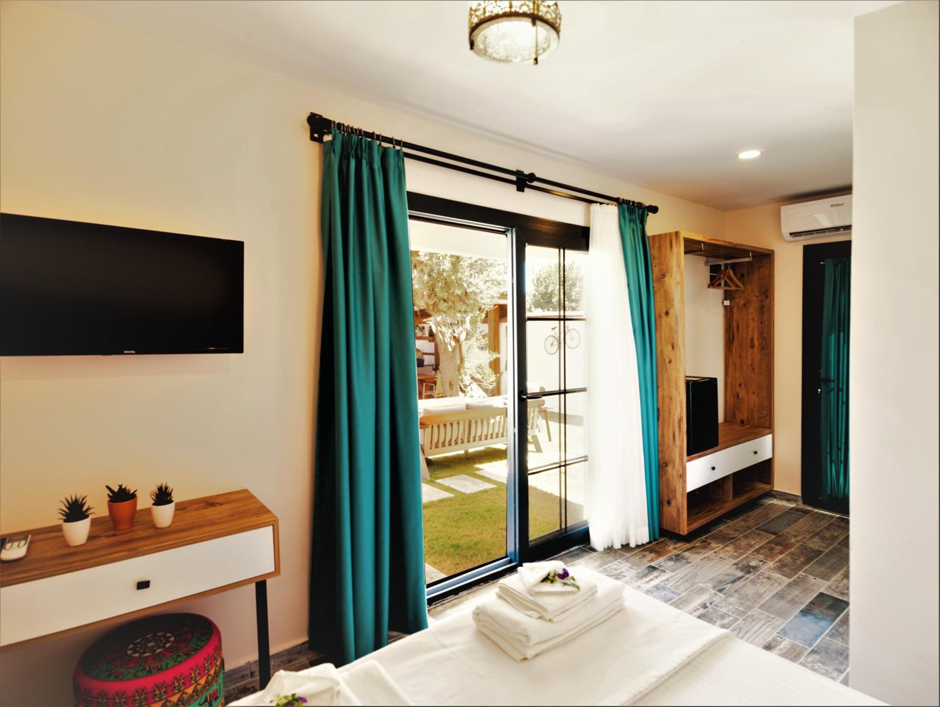 Large Double Room