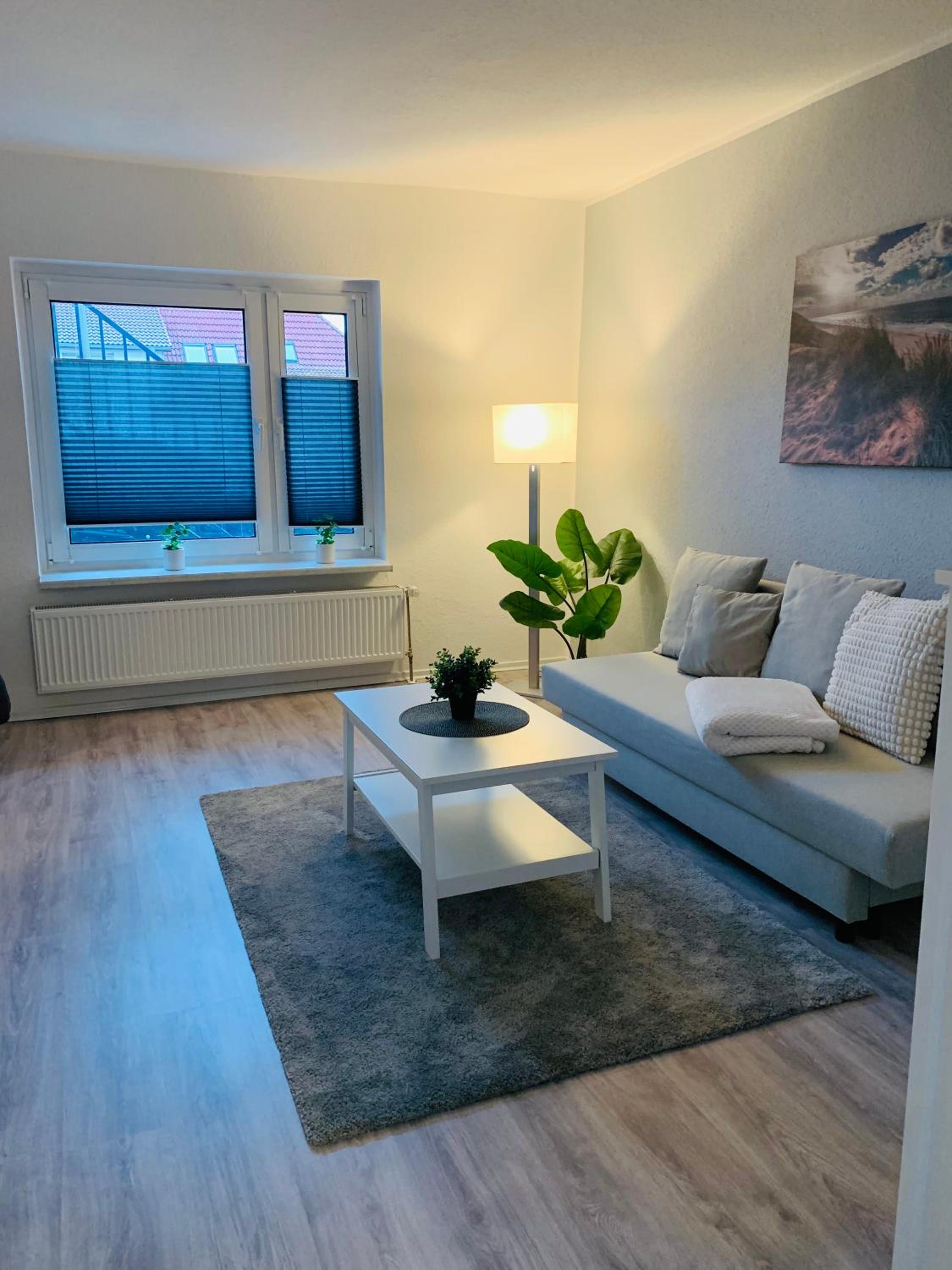 One-Bedroom Apartment photo 1