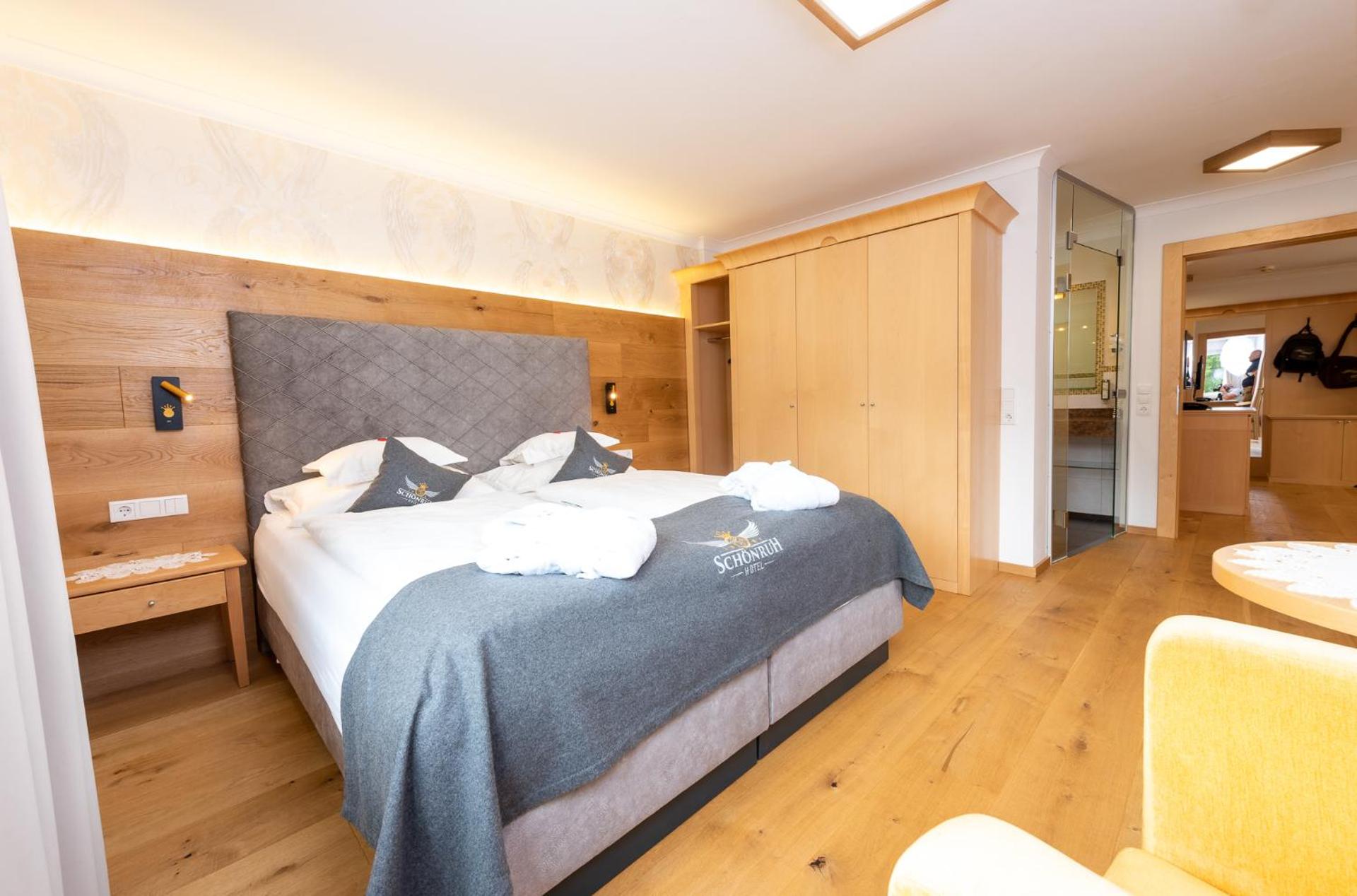 Junior Suite with Balcony photo 1