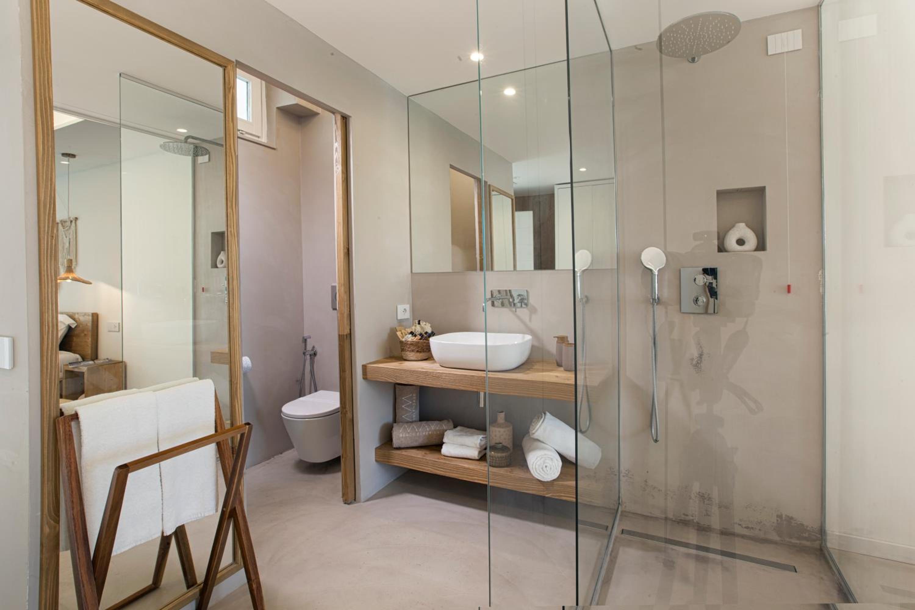 Double Room with Patio - Photo 14