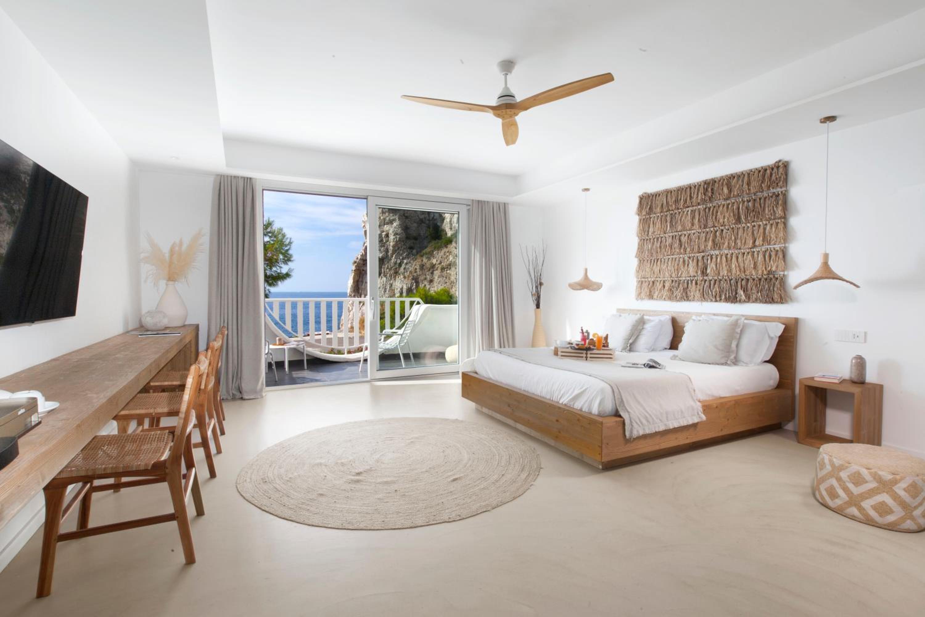 Junior Suite with Sea View - Photo 1