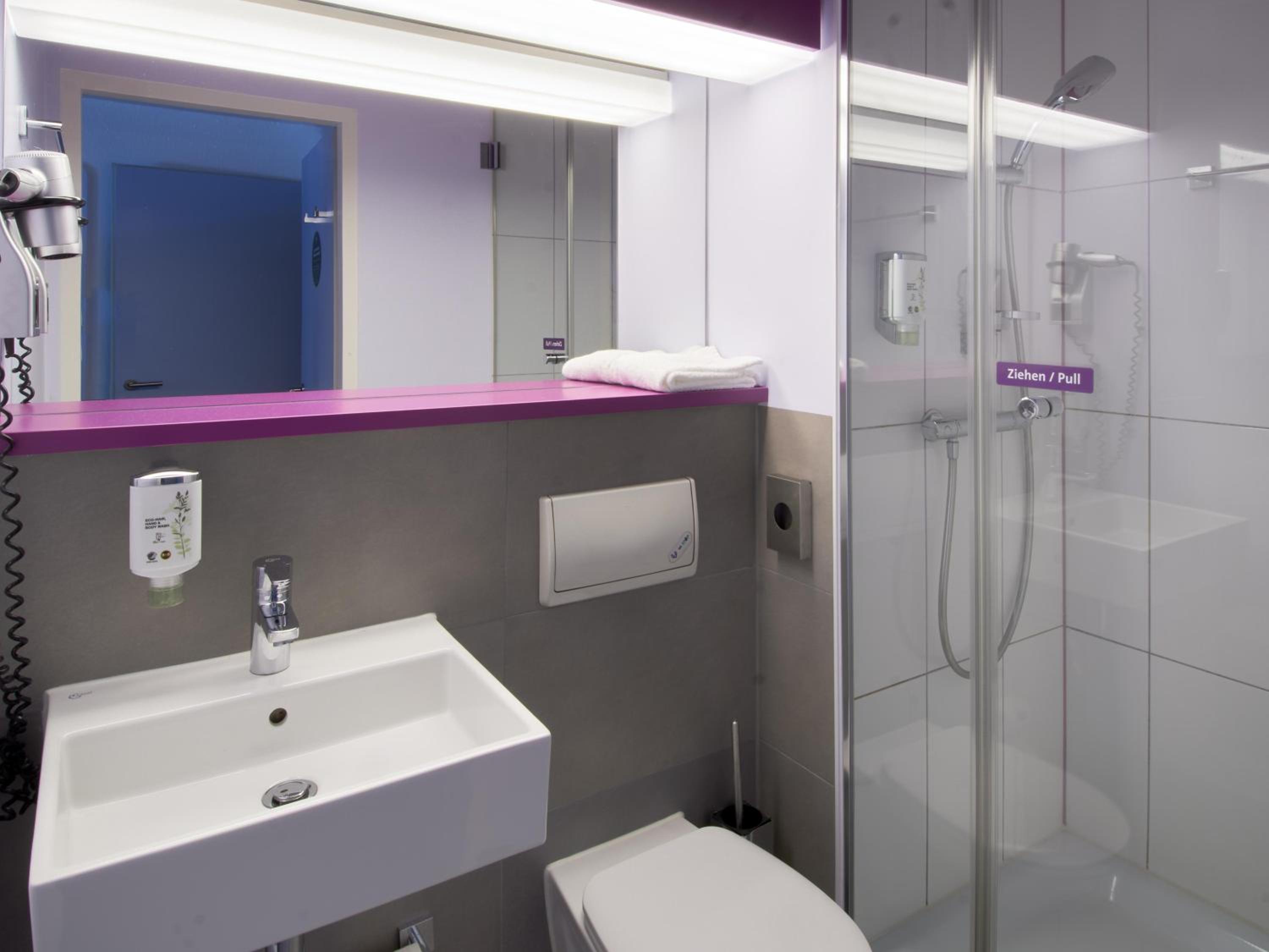 Twin Room - Photo 6